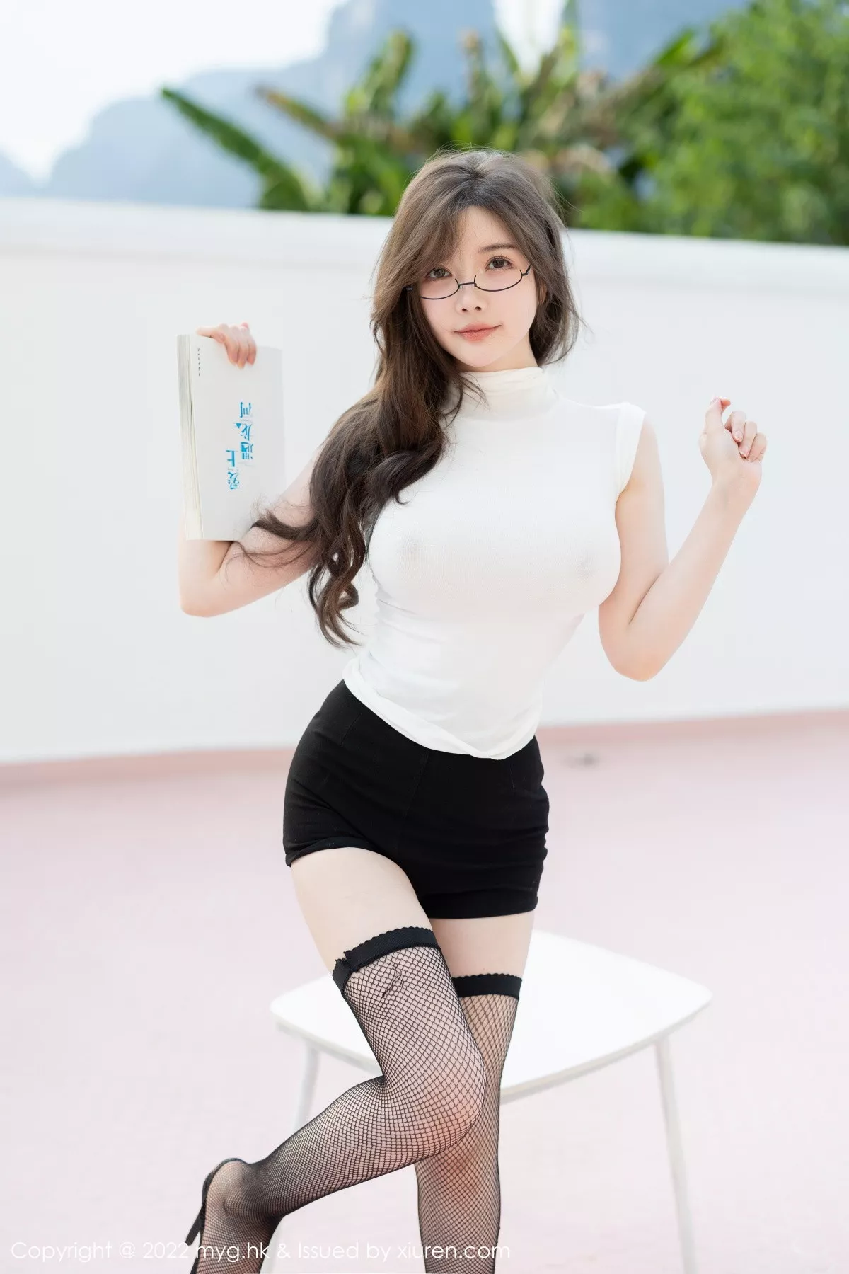 Xgyw.Org_[MyGirl美媛馆]Vol.643_模特糯美子桂林心愿旅拍性感白T配黑短裙秀丰满身材诱惑写真63P