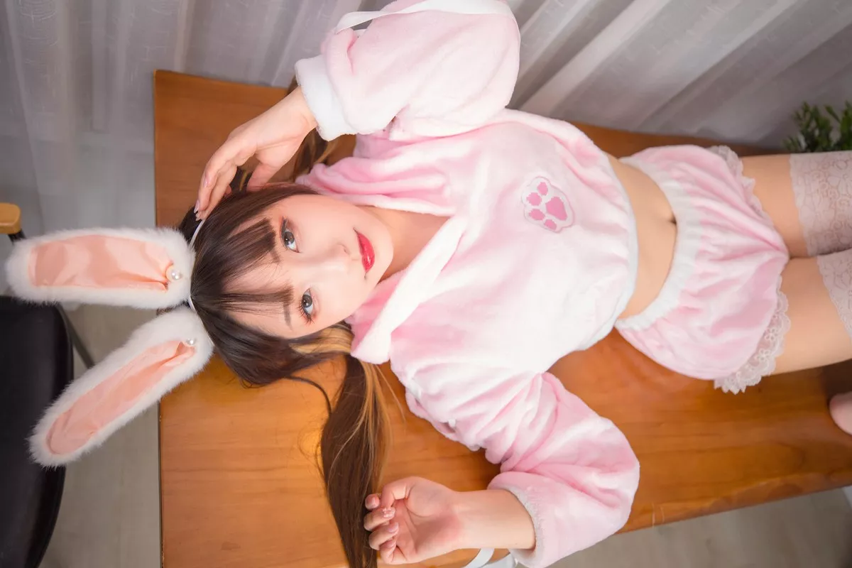 Xgyw.Org_萝莉美女神楽板真冬兔子时间主题私房性感兔女郎系列超薄丝袜秀翘臀诱惑写真150P
