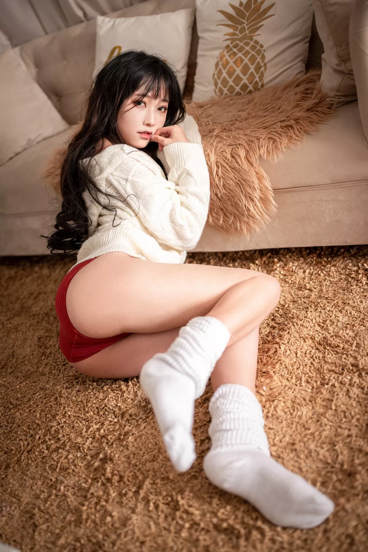 Xgyw.Org_Coser美女奇行家狗崽初冬梅川堀子主题私房性感纯白毛衣半脱露红色内衣诱惑写真40P