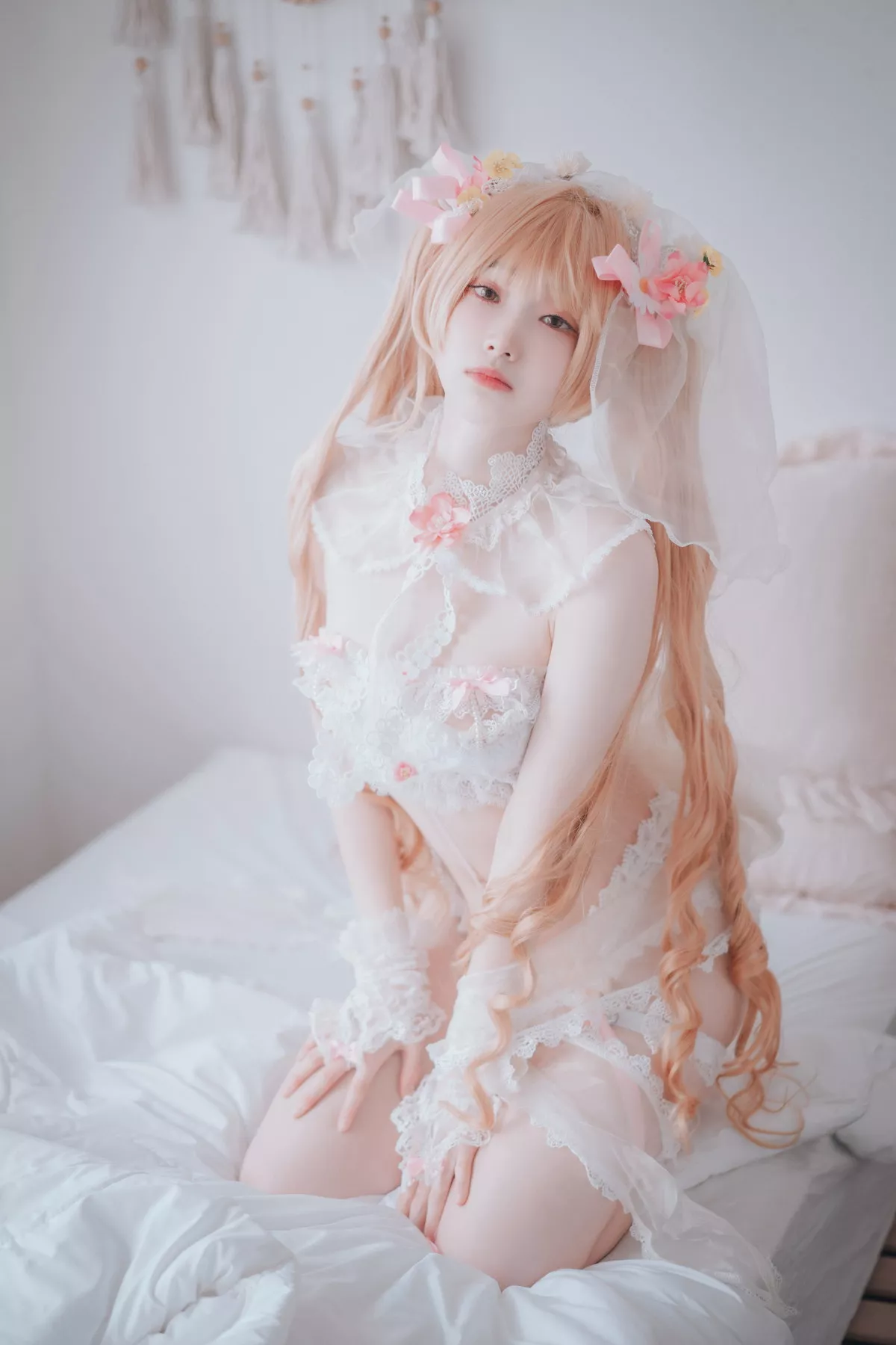 Xgyw.Org_[DJAWA]No.224_模特Bambi_God Mother Heket主题性感粉白色情趣服秀火辣身材诱惑写真201P