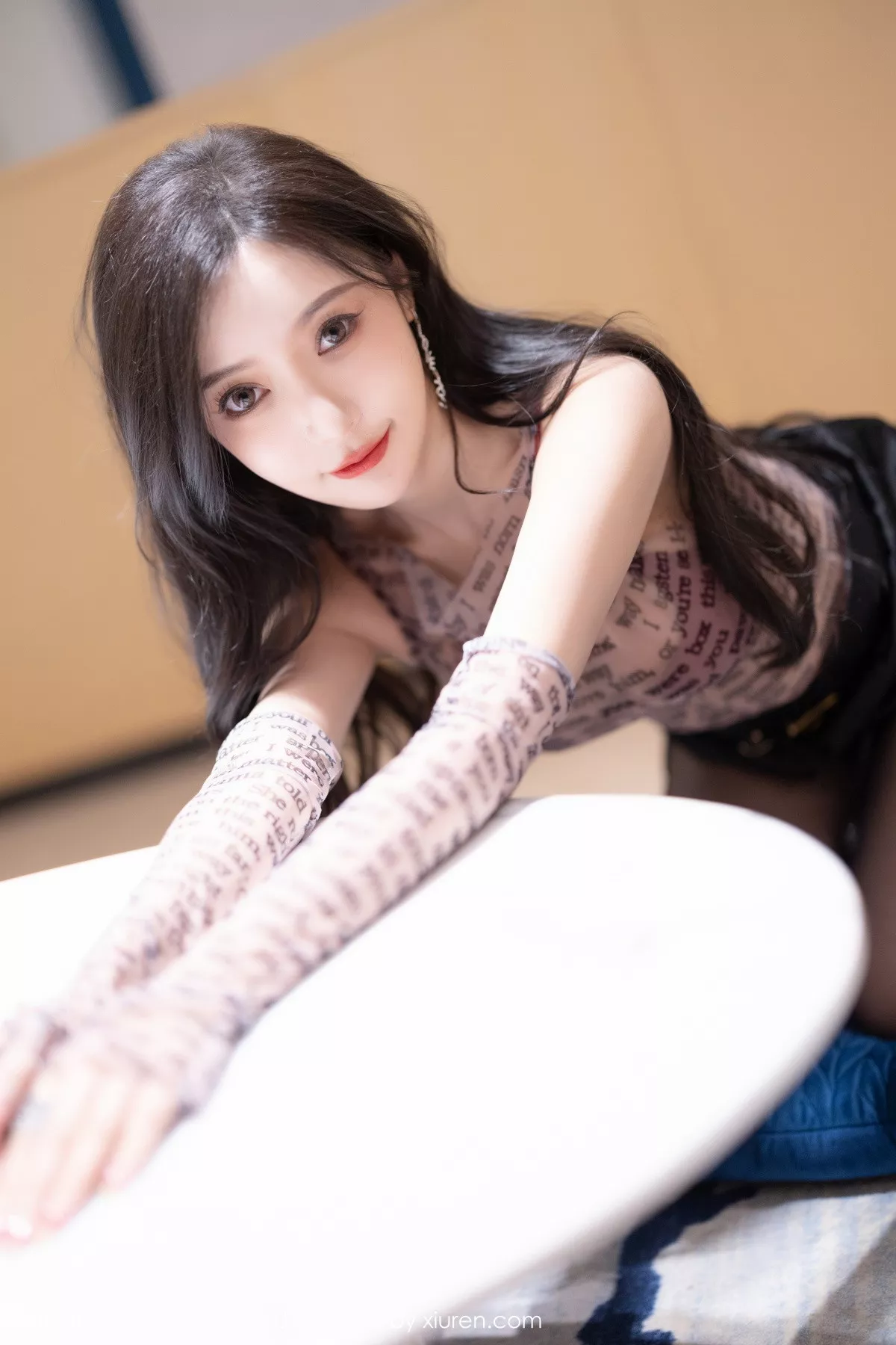Xgyw.Org_[XiaoYu画语界]Vol.916_女神王馨瑶yanni半脱露轻透服饰配超薄黑丝秀惹火身材诱惑写真93P