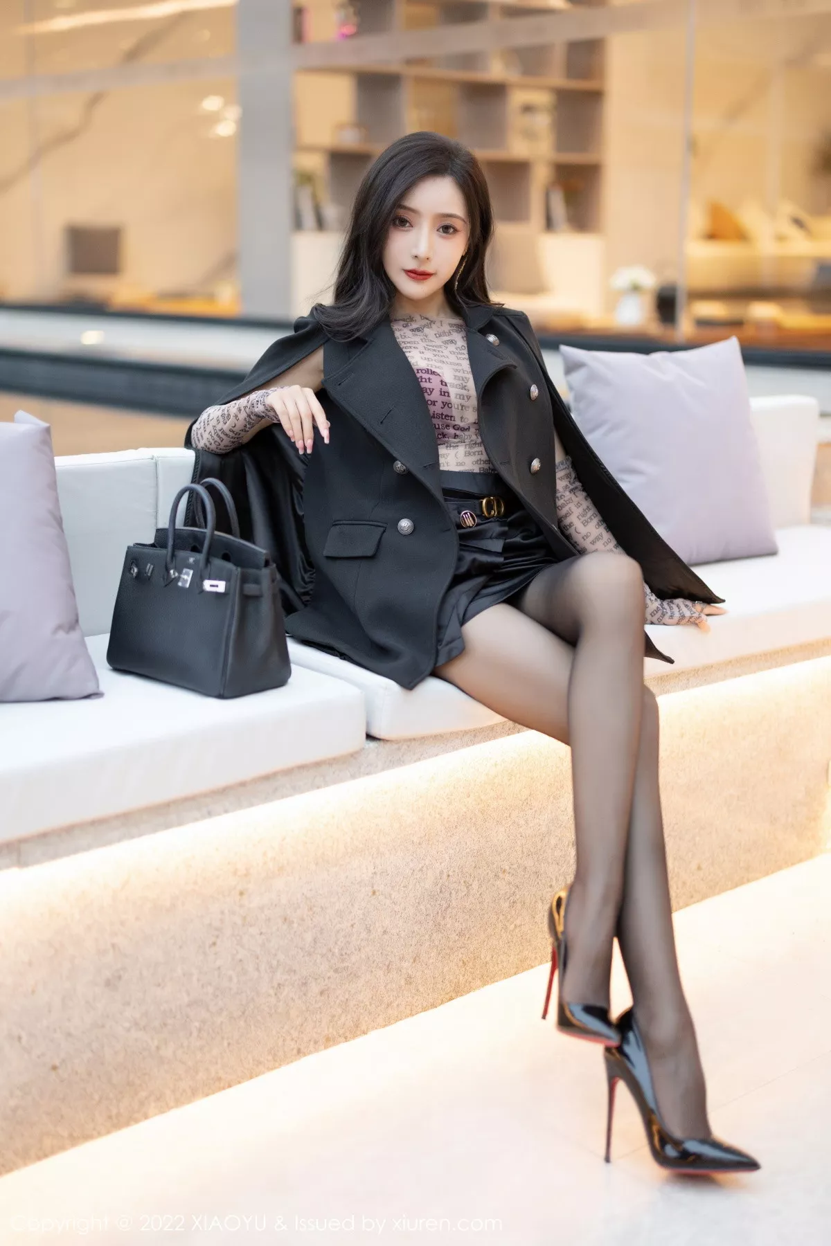 Xgyw.Org_[XiaoYu画语界]Vol.916_女神王馨瑶yanni半脱露轻透服饰配超薄黑丝秀惹火身材诱惑写真93P