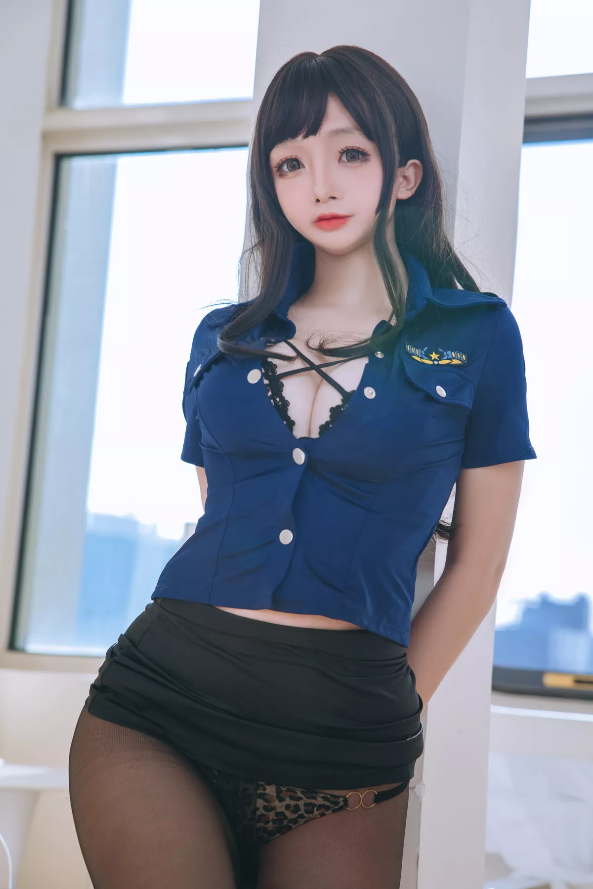 Xgyw.Org_Cosplay美女日奈娇豹纹女警主题蓝上衣配黑短裙半脱露豹纹内衣丰满诱惑写真109P