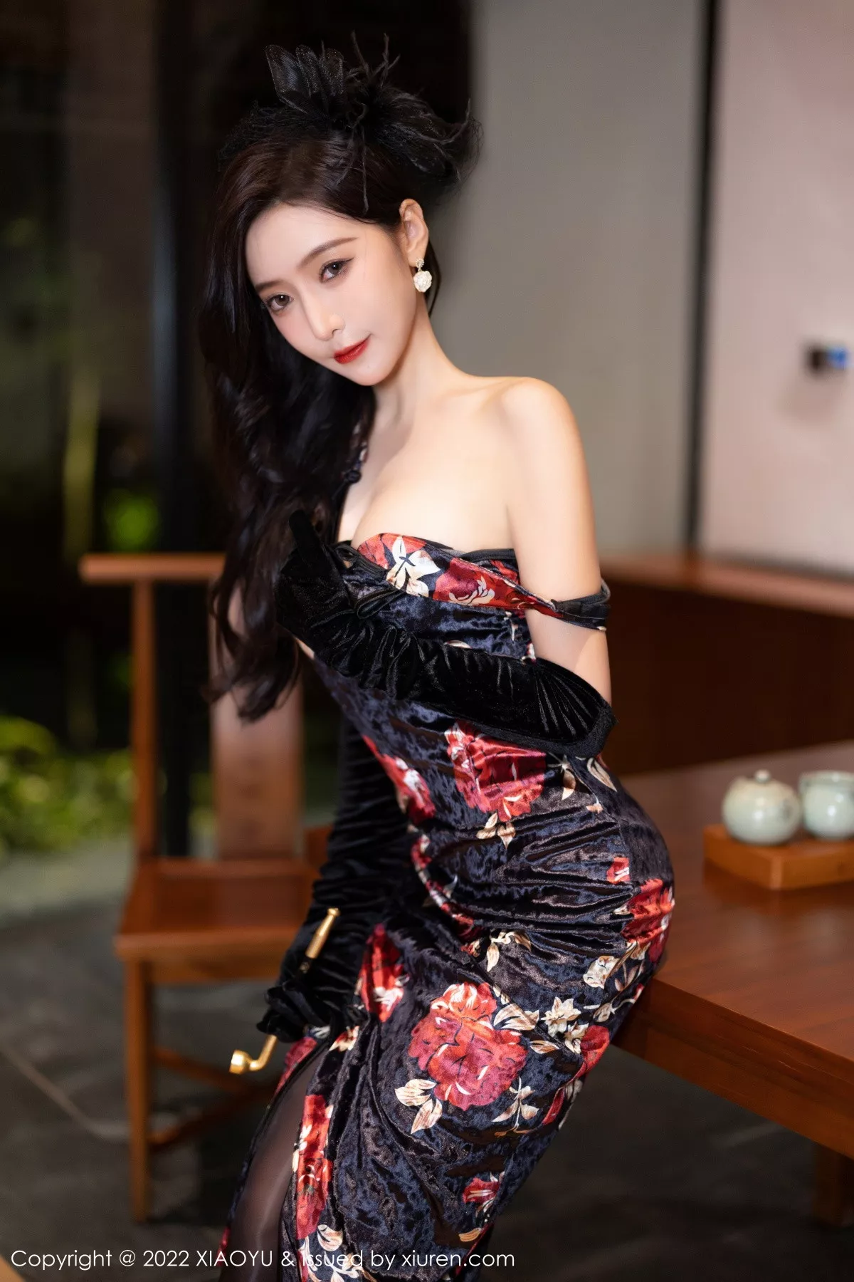 Xgyw.Org_[XiaoYu画语界]Vol.909_女神王馨瑶yanni脱性感深色旗袍露红色内衣配开档黑丝诱惑写真90P