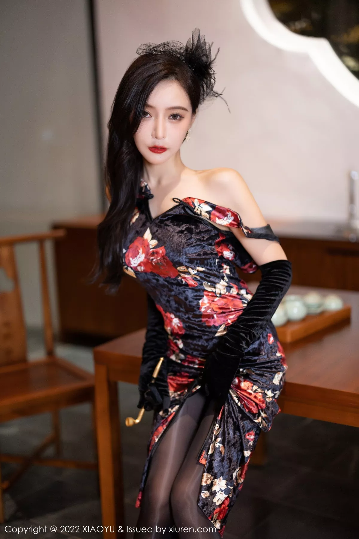 Xgyw.Org_[XiaoYu画语界]Vol.909_女神王馨瑶yanni脱性感深色旗袍露红色内衣配开档黑丝诱惑写真90P