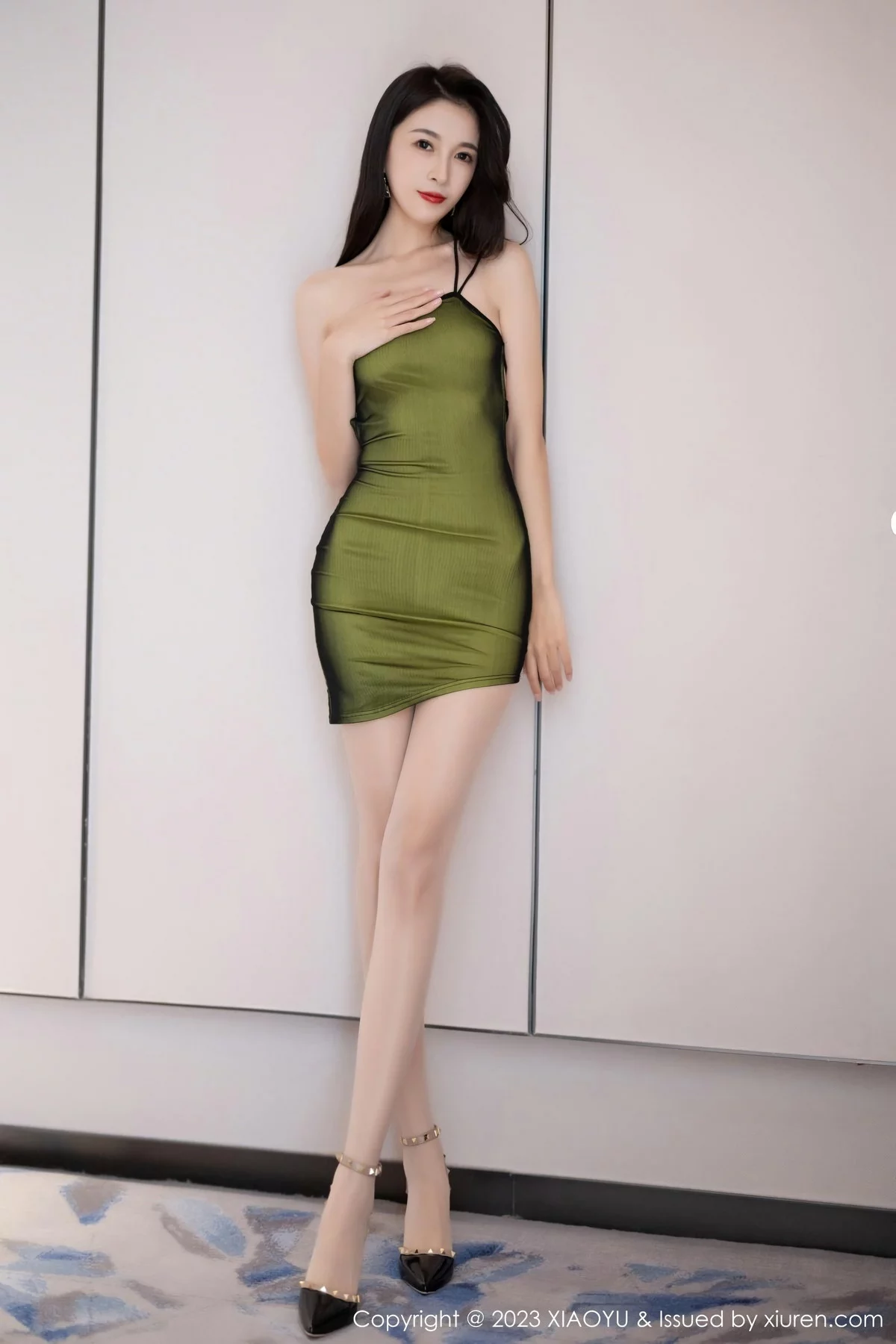 Xgyw.Org_[XiaoYu画语界]Vol.959_模特林乐一性感绿色露背连衣短裙半脱秀曼妙身姿迷人诱惑写真90P