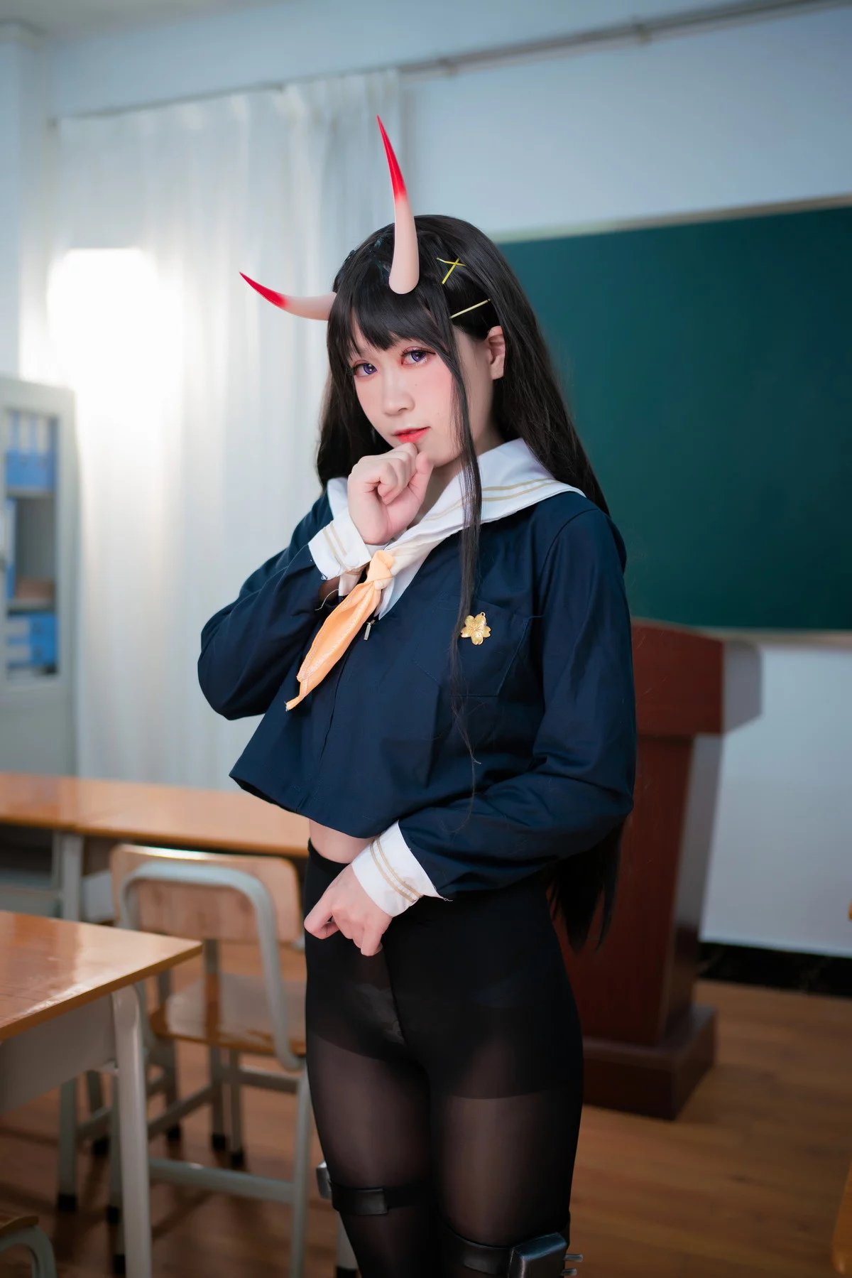 Xgyw.Org_Corer美女流年不停_w能代2主题教室里性感学生制服配超薄黑丝秀美腿诱惑写真36P