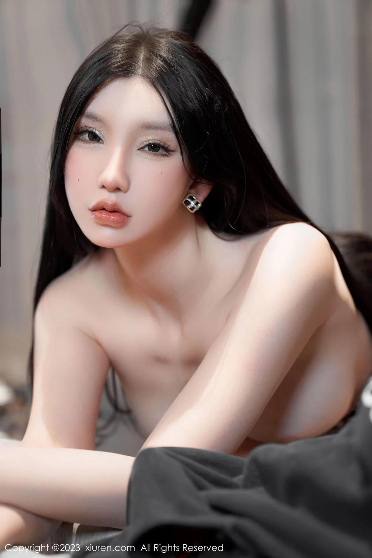 Xgyw.Org_XiuRen第6253期_女神周于希Sally澳门旅拍性感豹纹短裙配超薄黑丝秀美腿诱惑写真94P