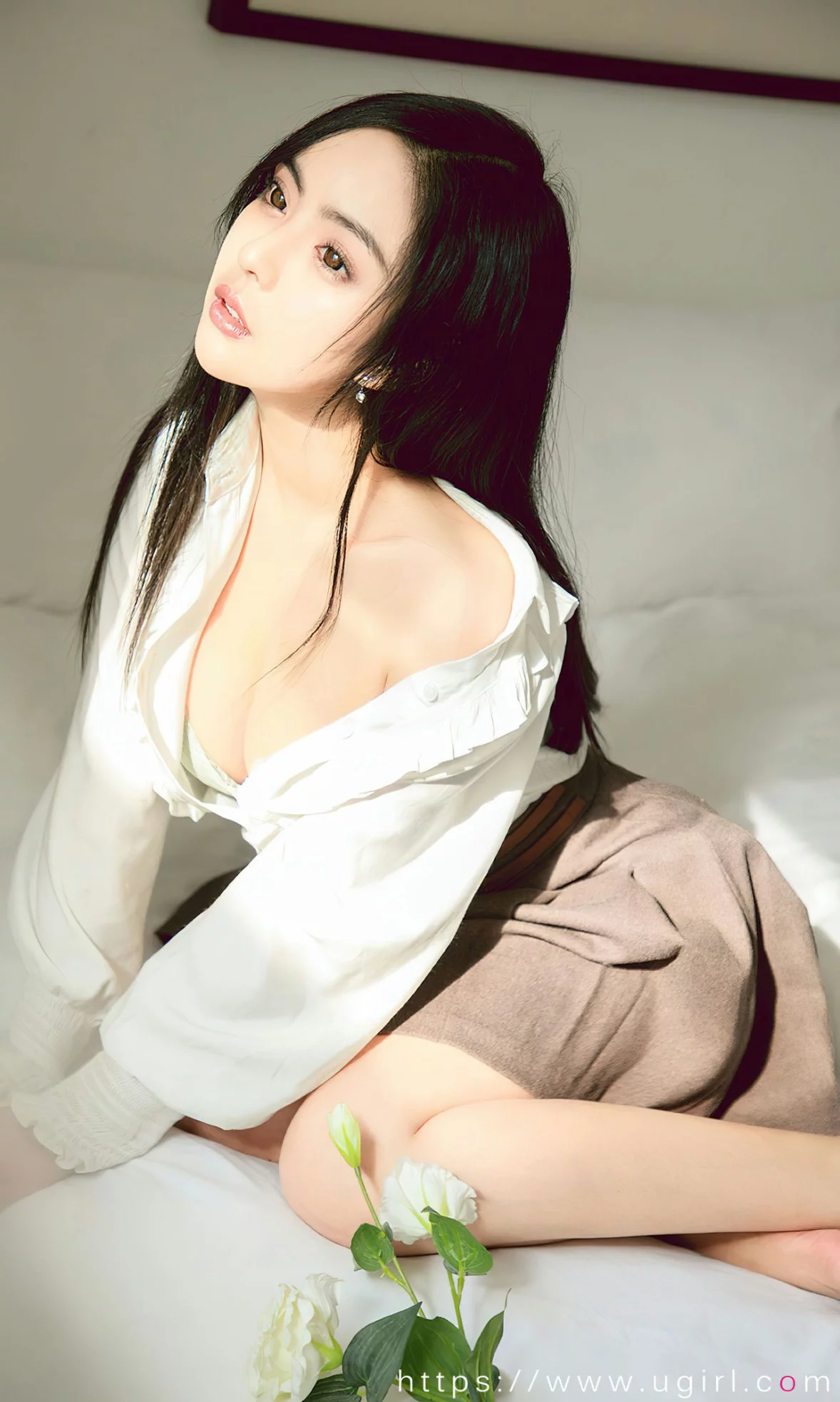 Xgyw.Org_[Ugirls爱尤物]No.2518_模特柳嫣嫣红尘牵挂主题性感蕾丝内衣系列秀完美身材诱惑写真35P