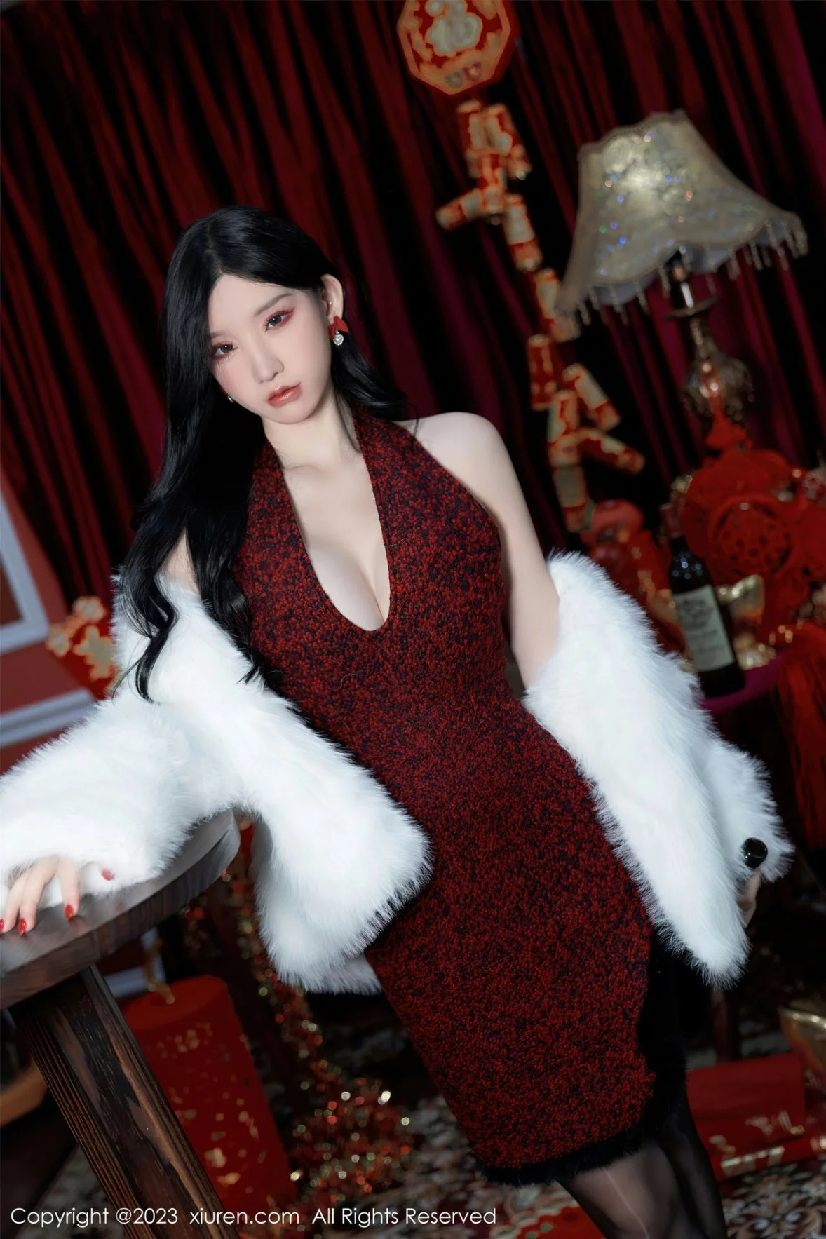 Xgyw.Org_XiuRen第6174期_女神周于希Sally新春主题低胸服饰配超薄黑丝秀完美身材诱惑写真85P