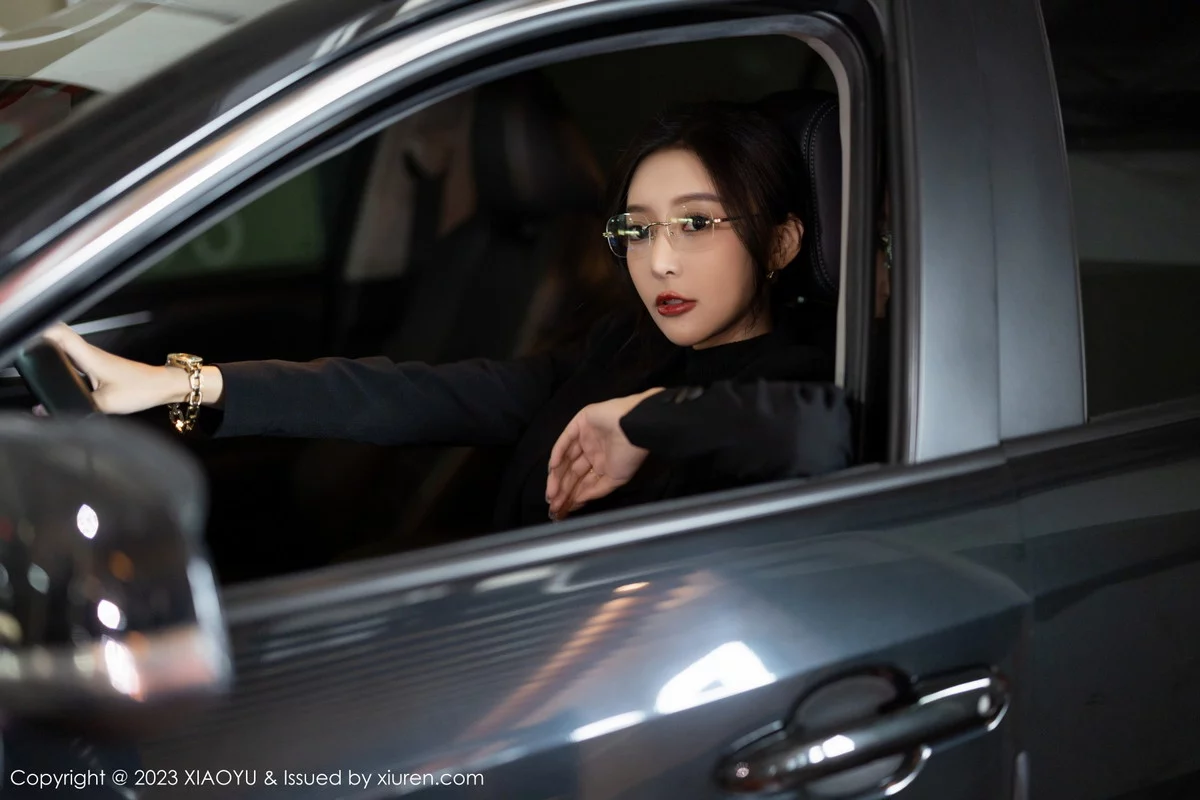 Xgyw.Org_[XiaoYu画语界]Vol.974_女神王馨瑶yanni性感黑色Ol装露黑色蕾丝内衣超薄黑丝诱惑写真93P