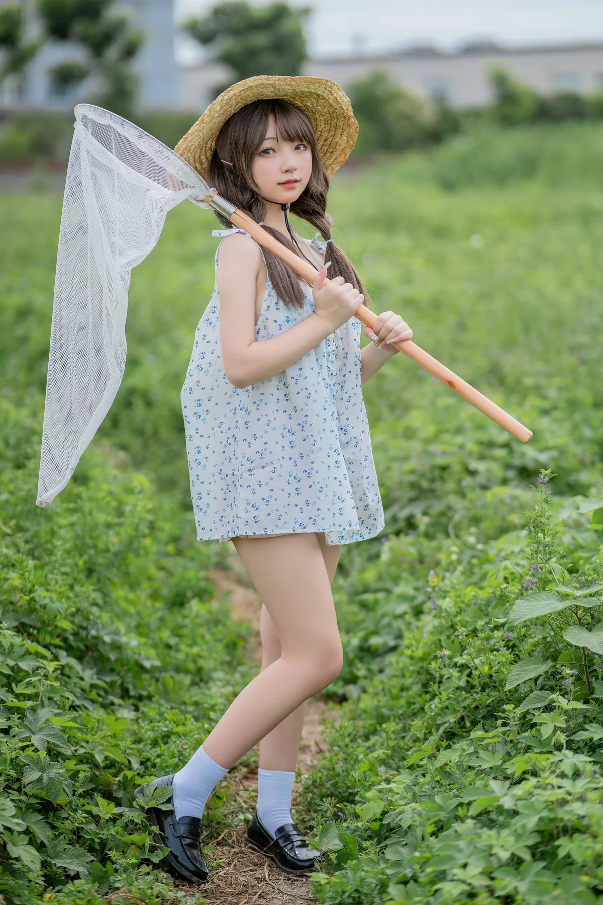 Xgyw.Org_网络美女花铃田野间主题户外草帽美少女性感吊带露三点式内衣甜美迷人写真39P