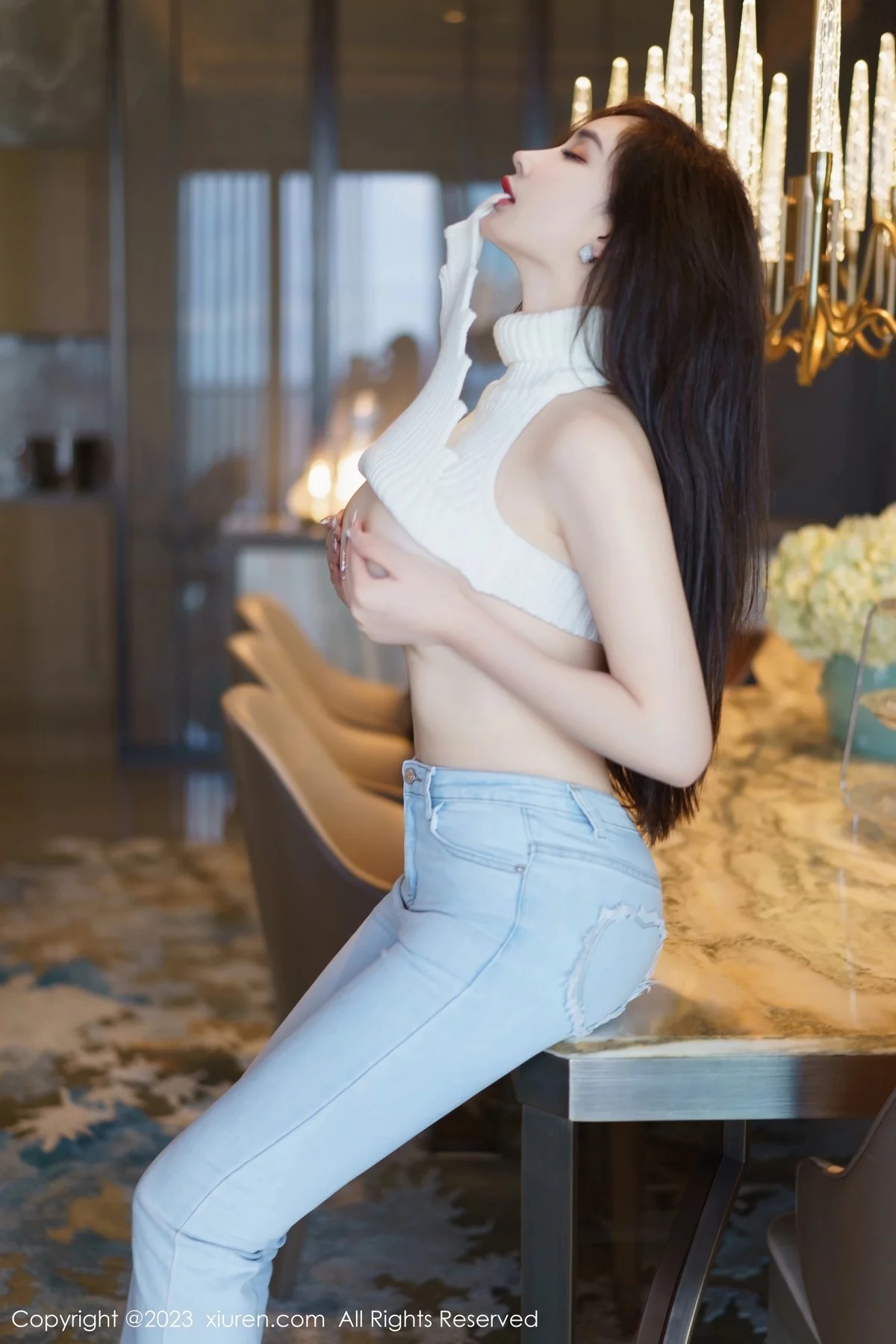 Xgyw.Org_XiuRen第6534期_女神Carol周妍希白色超短衣配牛仔裤露傲人豪乳极致诱惑写真71P