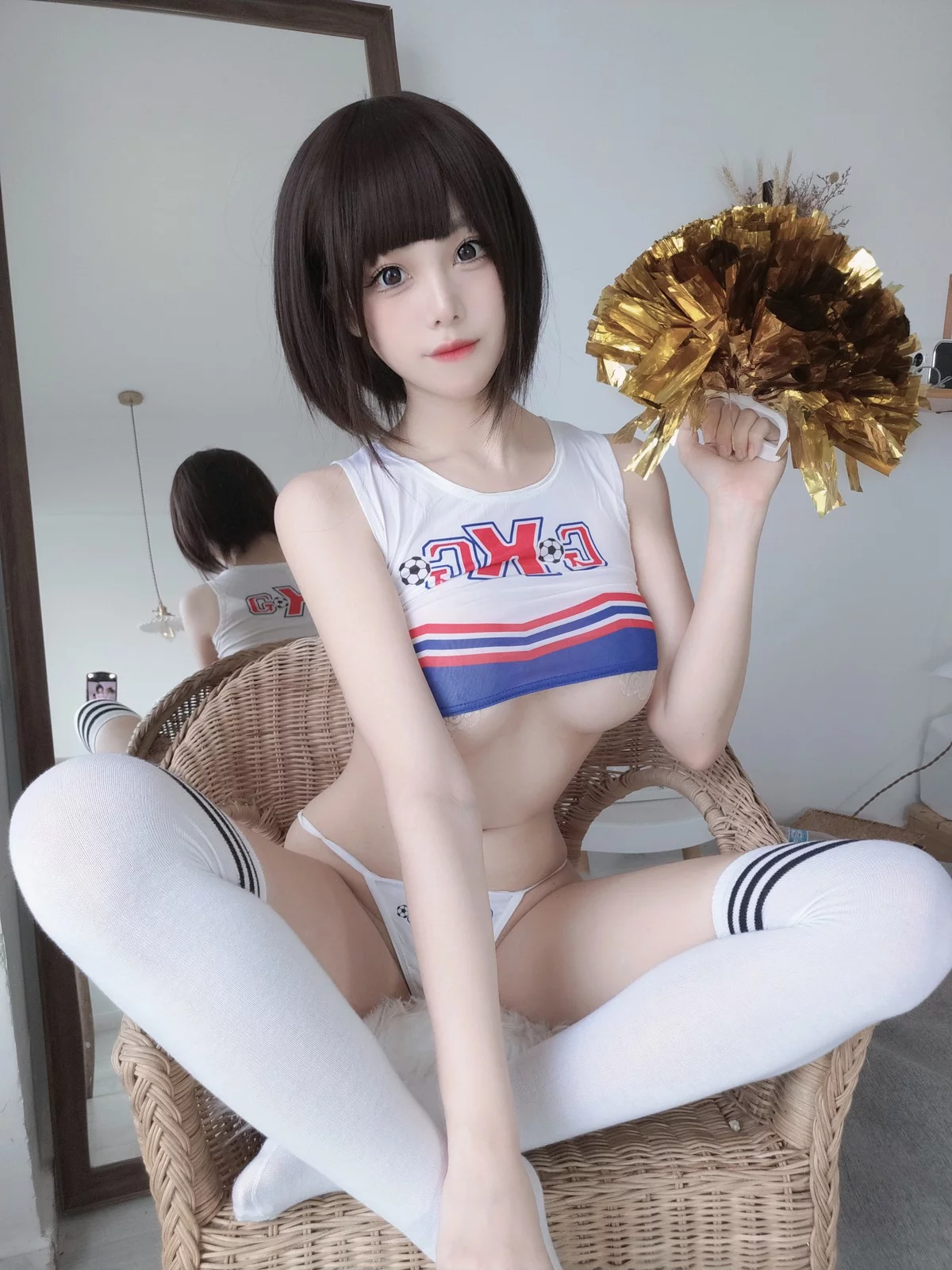 Xgyw.Org_萌系小姐姐蜜汁猫裘足球宝贝主题性感运动内衣半撩露傲人豪乳惹火诱惑写真37P