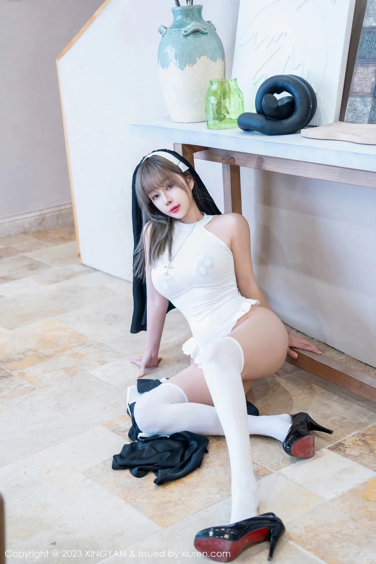 Xgyw.Org_[XINGYAN星颜社]VOL.187_女神王雨纯半脱修女服饰露白色轻透上衣配白丝袜完美诱惑写真75P