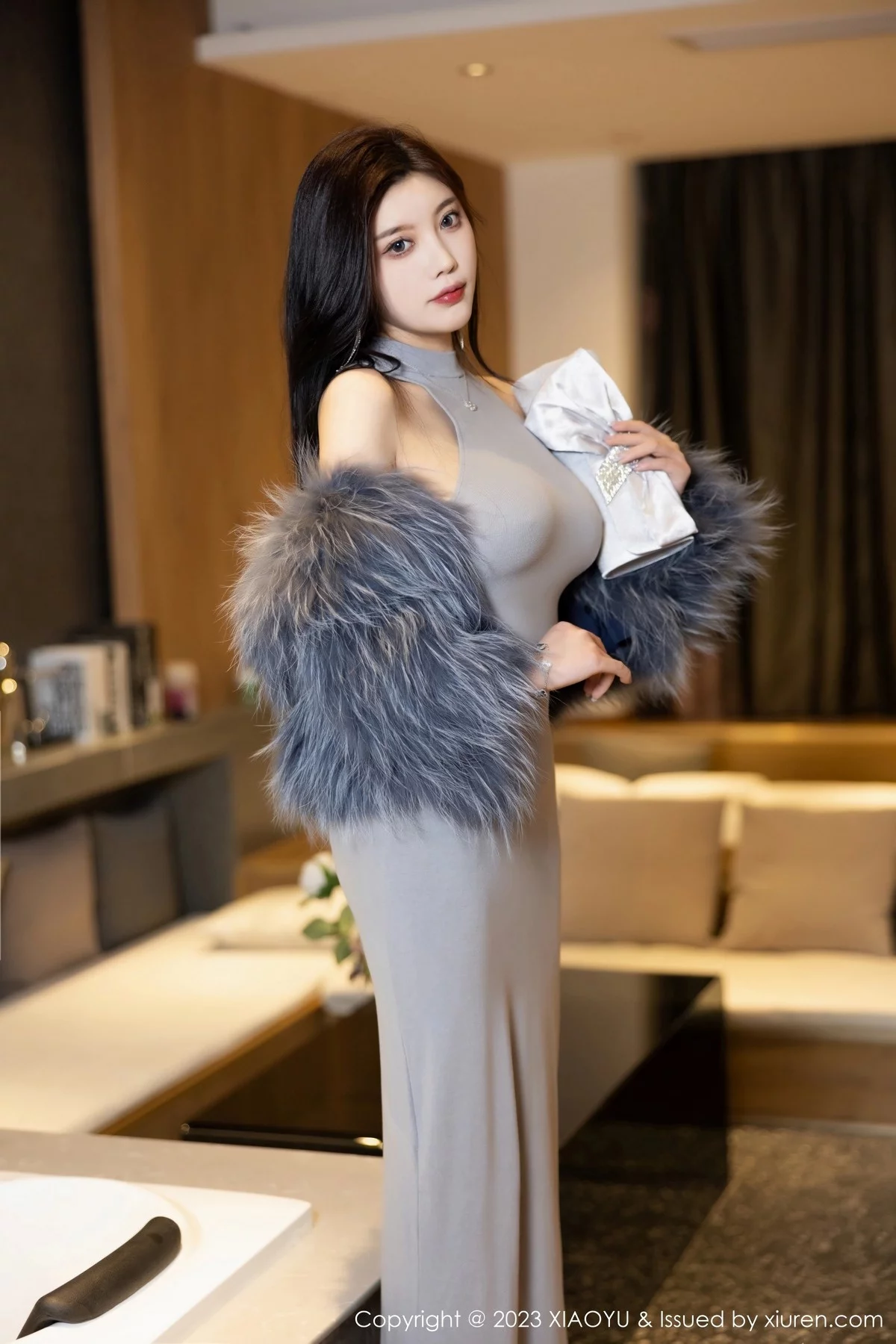 Xgyw.Org_[XiaoYu画语界]Vol.1051_女神杨晨晨Yome性感灰色真空连衣长裙秀完美丰腴身材诱惑写真87P