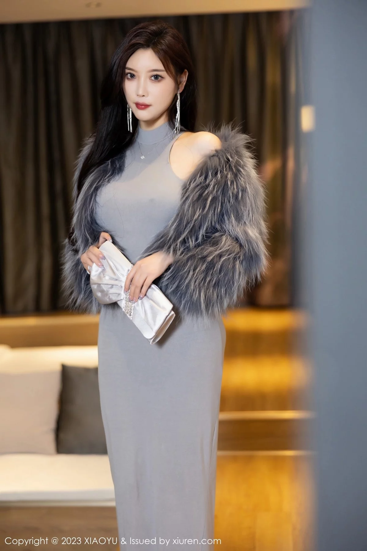 Xgyw.Org_[XiaoYu画语界]Vol.1051_女神杨晨晨Yome性感灰色真空连衣长裙秀完美丰腴身材诱惑写真87P