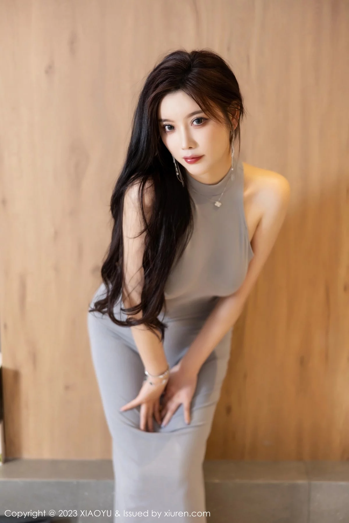 Xgyw.Org_[XiaoYu画语界]Vol.1051_女神杨晨晨Yome性感灰色真空连衣长裙秀完美丰腴身材诱惑写真87P