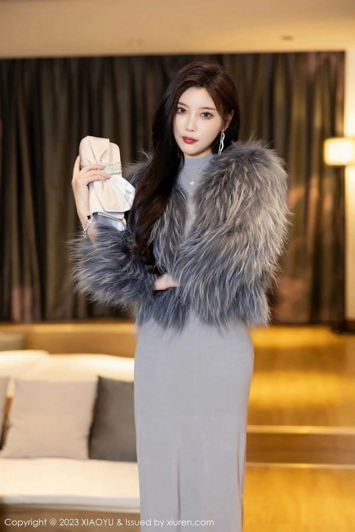Xgyw.Org_[XiaoYu画语界]Vol.1051_女神杨晨晨Yome性感灰色真空连衣长裙秀完美丰腴身材诱惑写真87P