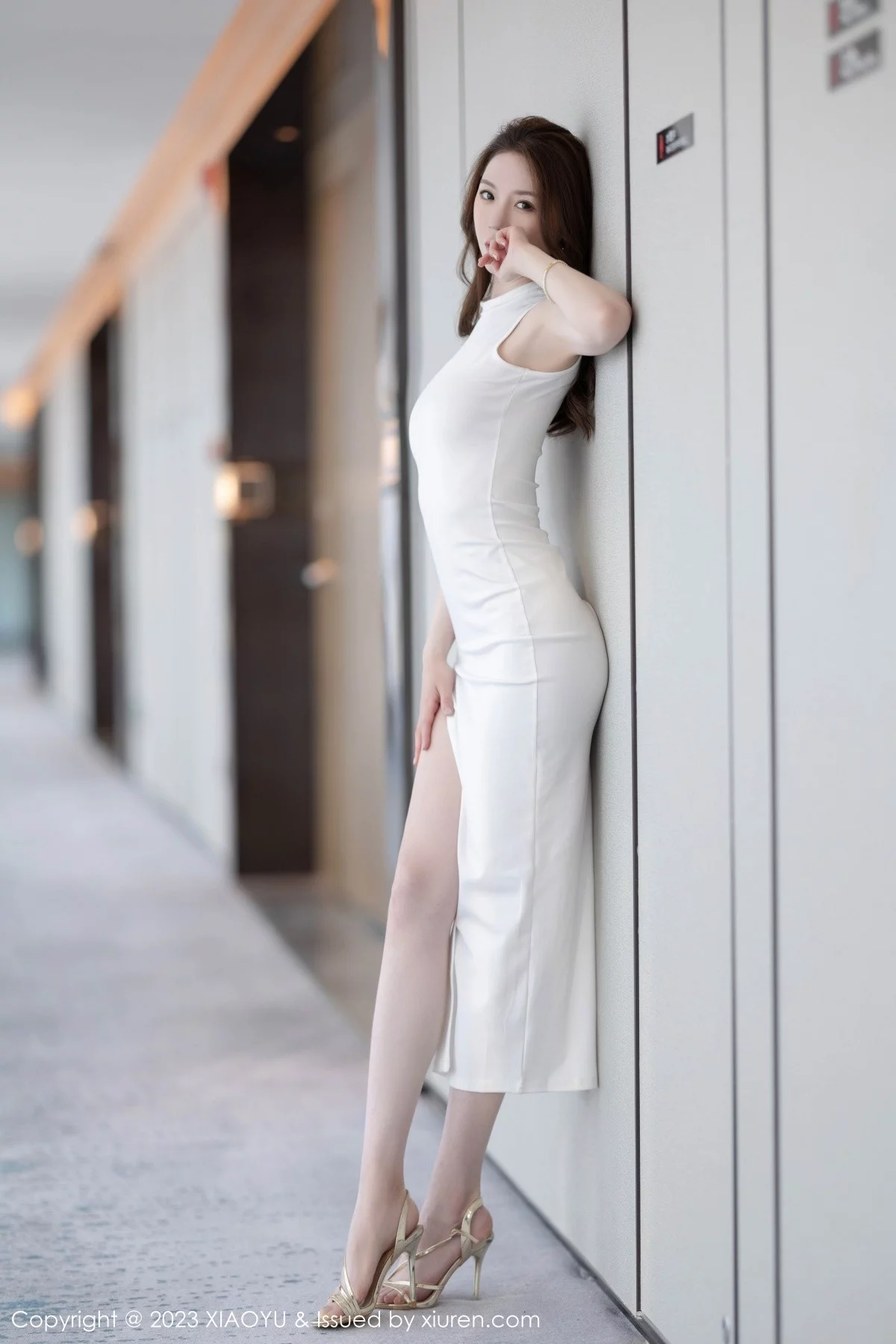 Xgyw.Org_[XiaoYu画语界]Vol.1053_模特梦心玥白色轻透连衣裙+黑色蕾丝情趣服秀高挑身材诱惑写真82P