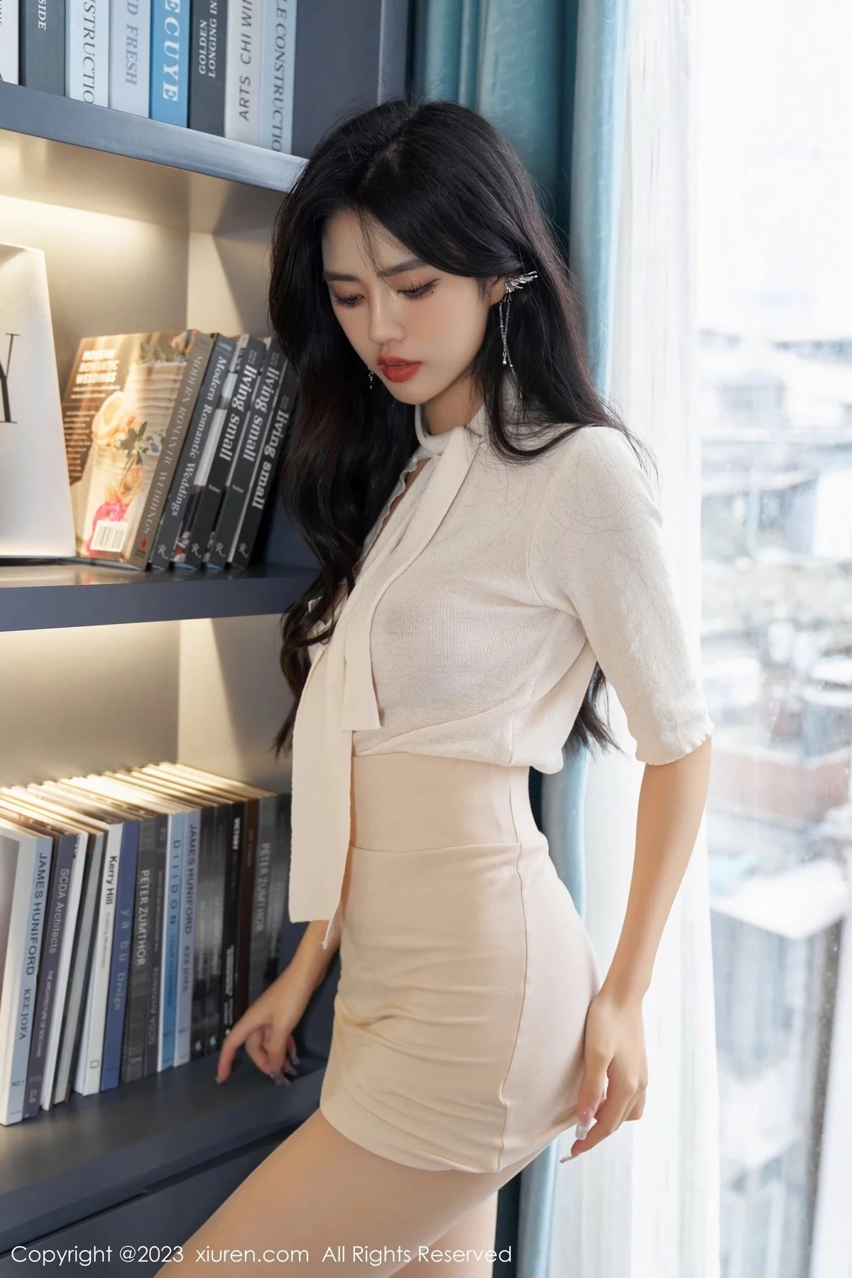 Xgyw.Org_XiuRen第6833_模特浅浅Danny性感白色厨娘服饰真空秀丰腴身姿惹火诱惑写真100P