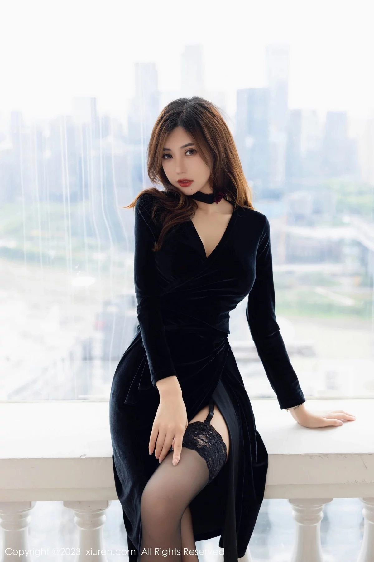 Xgyw.Org_XiuRen第7005期_女神绮里嘉ula性感黑色长裙配超薄黑丝秀曼妙身材迷人诱惑写真88P