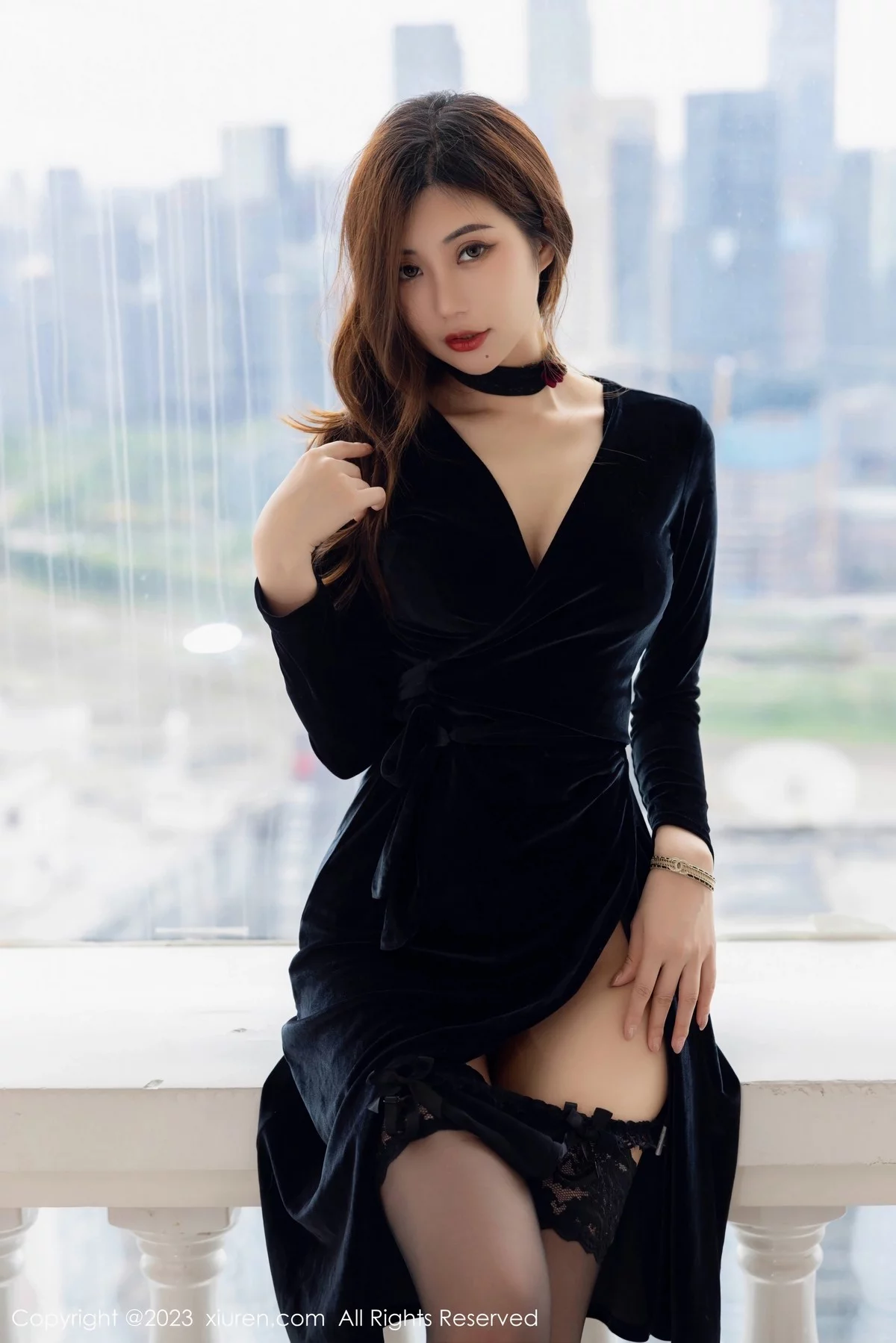 Xgyw.Org_XiuRen第7005期_女神绮里嘉ula性感黑色长裙配超薄黑丝秀曼妙身材迷人诱惑写真88P