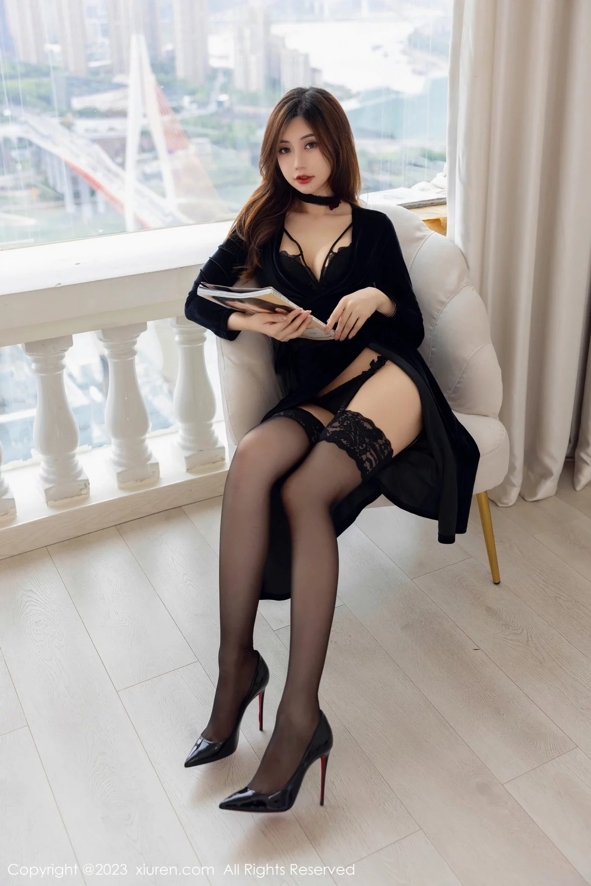 Xgyw.Org_XiuRen第7005期_女神绮里嘉ula性感黑色长裙配超薄黑丝秀曼妙身材迷人诱惑写真88P