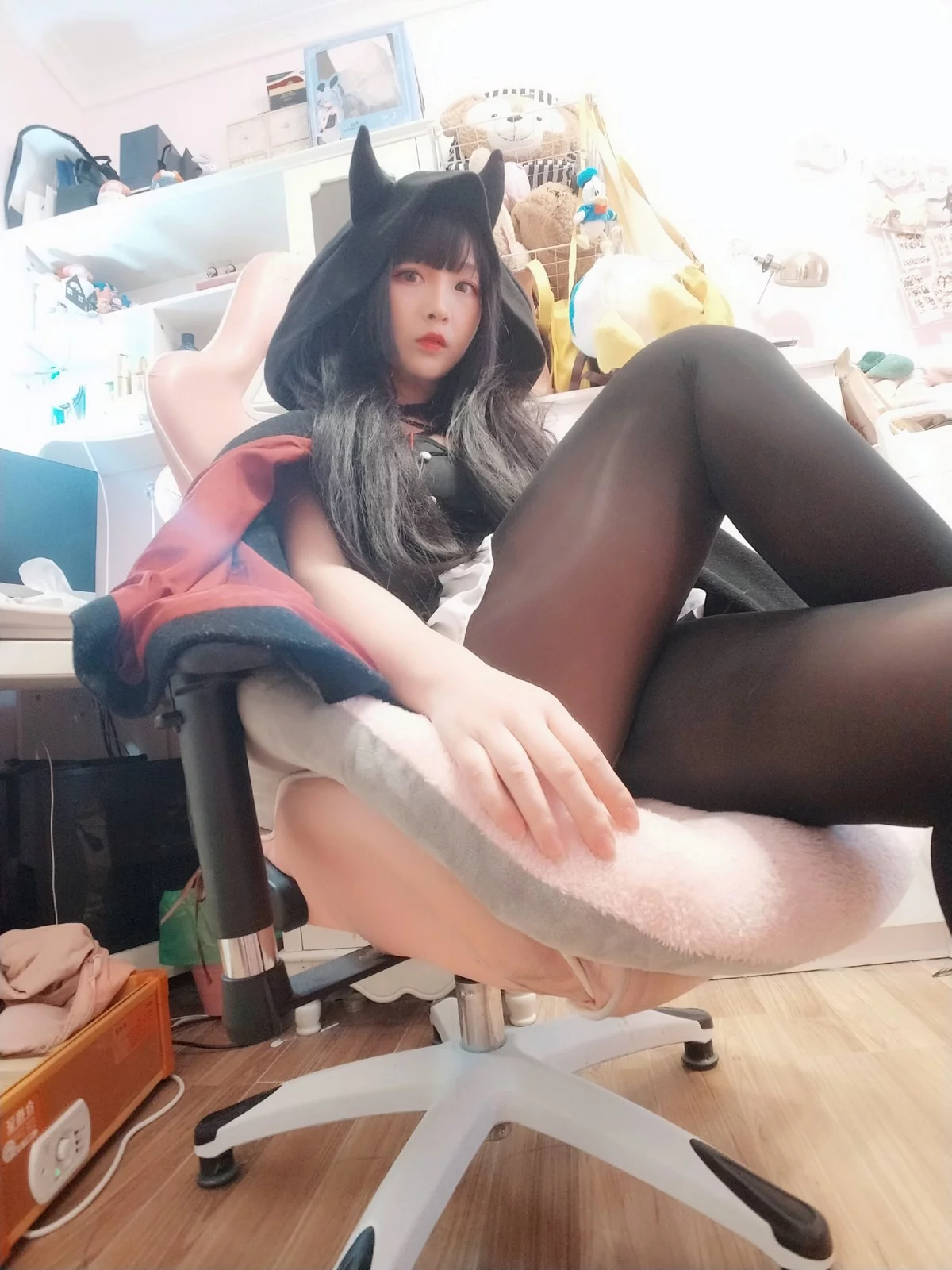 Xgyw.Org_二次元美女古川kagura黑恶魔主题黑色外衣下性感黑色吊带配超薄黑丝魅惑写真41P