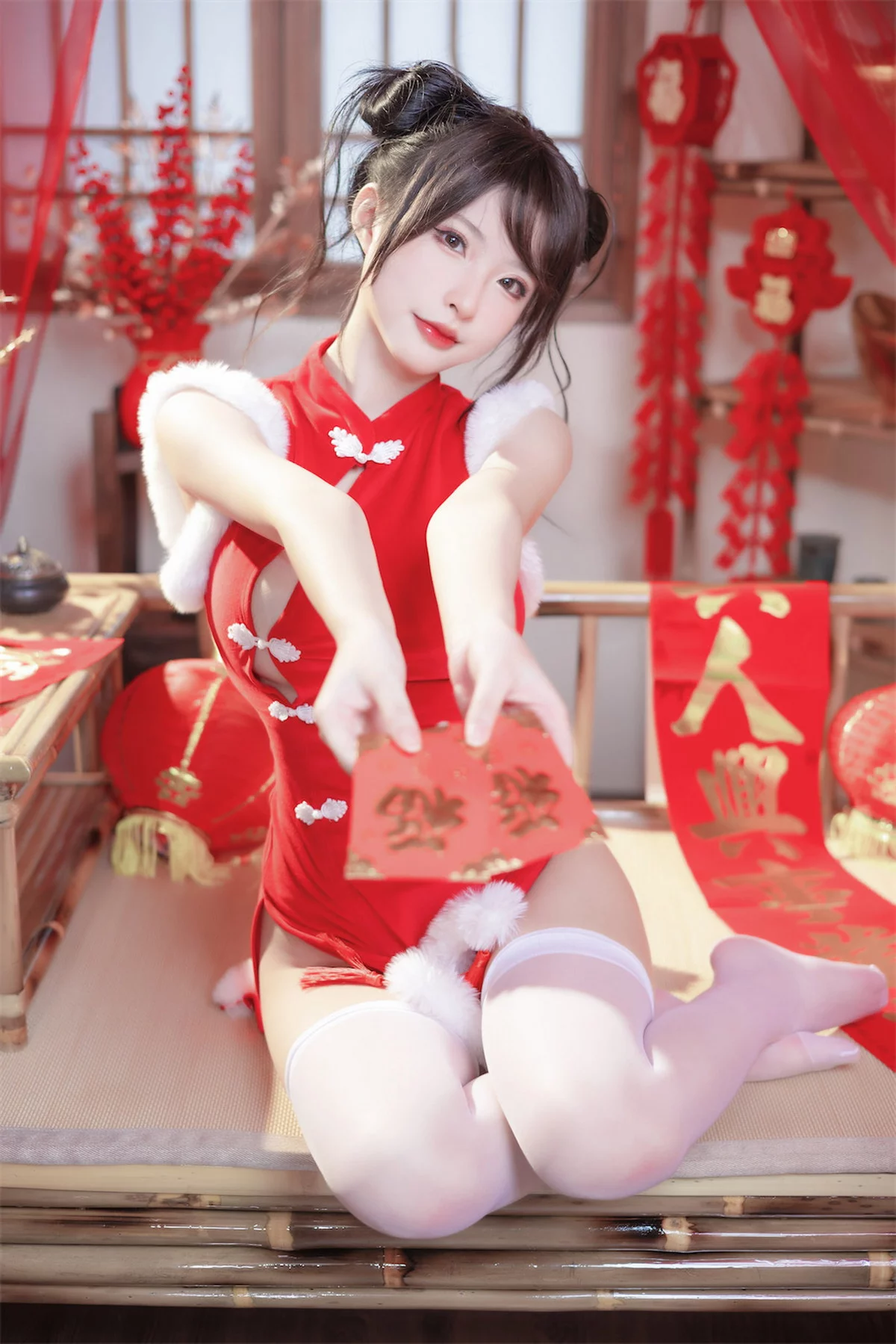 Xgyw.Org_性感尤物清水由乃2023新年旗袍主题性感红色高开旗袍配白丝袜秀美腿诱惑写真77P