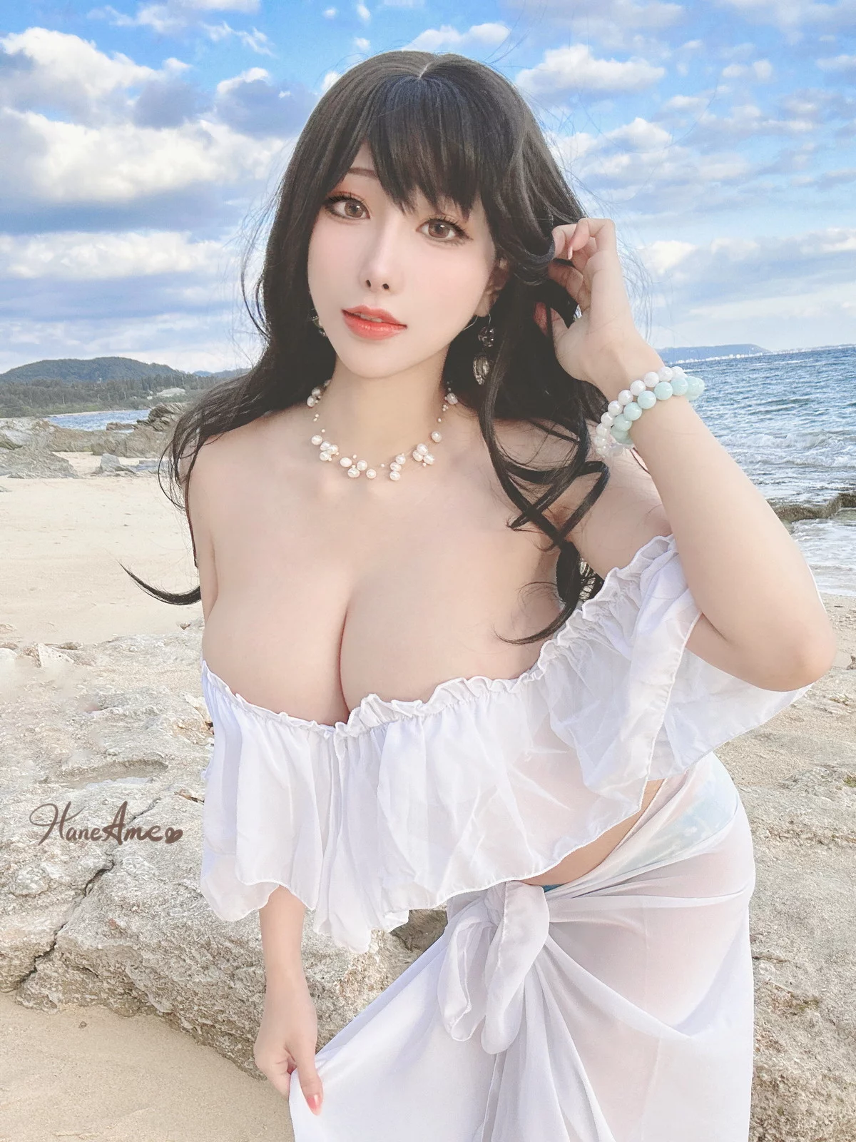 Xgyw.Org_Coser美女雨波_HaneAme冲绳白沙之恋主题沙滩白色低胸服饰秀豪乳诱惑写真41P
