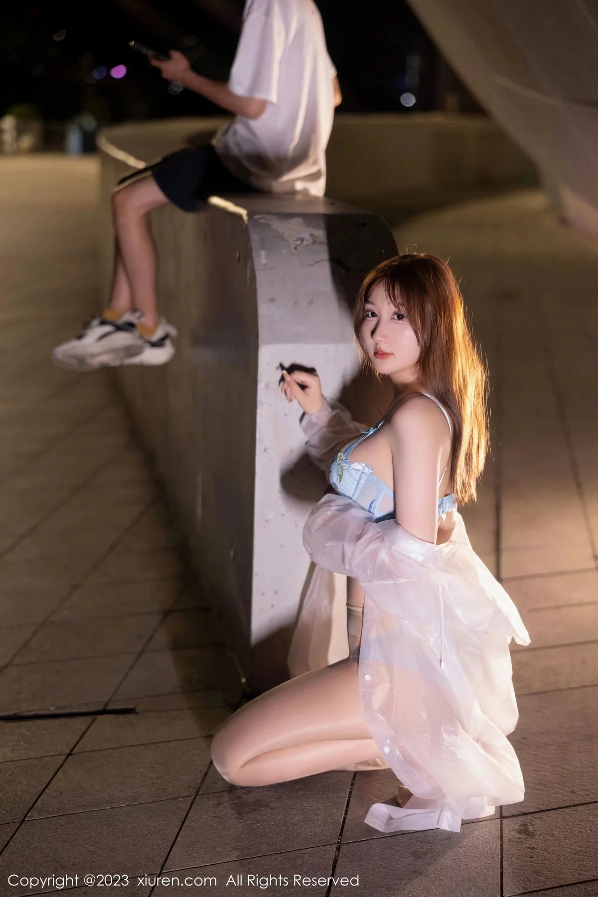 Xgyw.Org_XiuRen第7072期_模特江真真户外绿灰卫衣+性感蓝色蕾丝内衣秀完美身材诱惑写真80P
