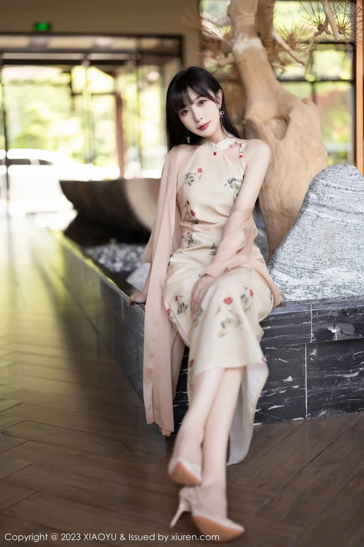 Xgyw.Org_[XiaoYu画语界]Vol.1071_模特林星阑性感浅色薄纱服饰+蓝杏色旗袍服秀曼妙身姿诱惑写真93P