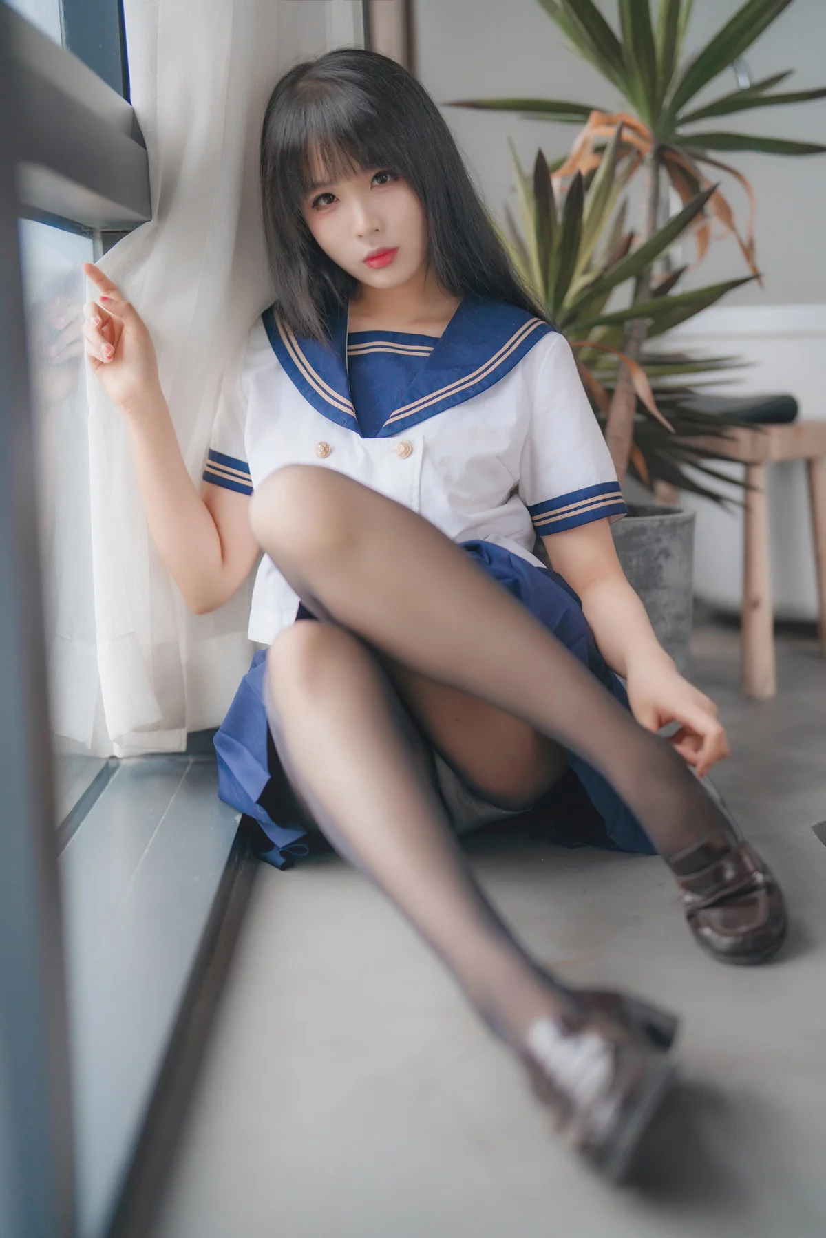 Xgyw.Org_网络美女轩萧学姐舰长黑丝JK主题私房性感JK制服配超薄黑丝秀美腿迷人写真32P