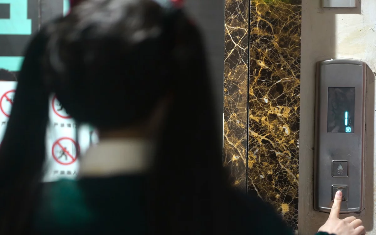 Xgyw.Org_网络美女鹿八岁电竞少女主题私房性感学生制服全脱大尺度秀火辣身材诱惑写真120P