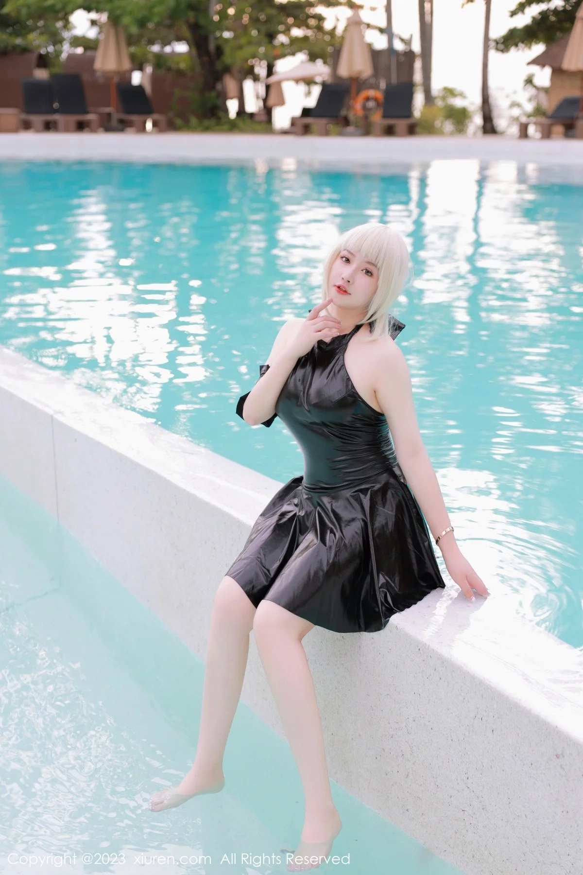 Xgyw.Org_XiuRen第6984期_模特养乐多DoDo性感黑色Cosplay装扮秀丰满身材惹火诱惑写真75P