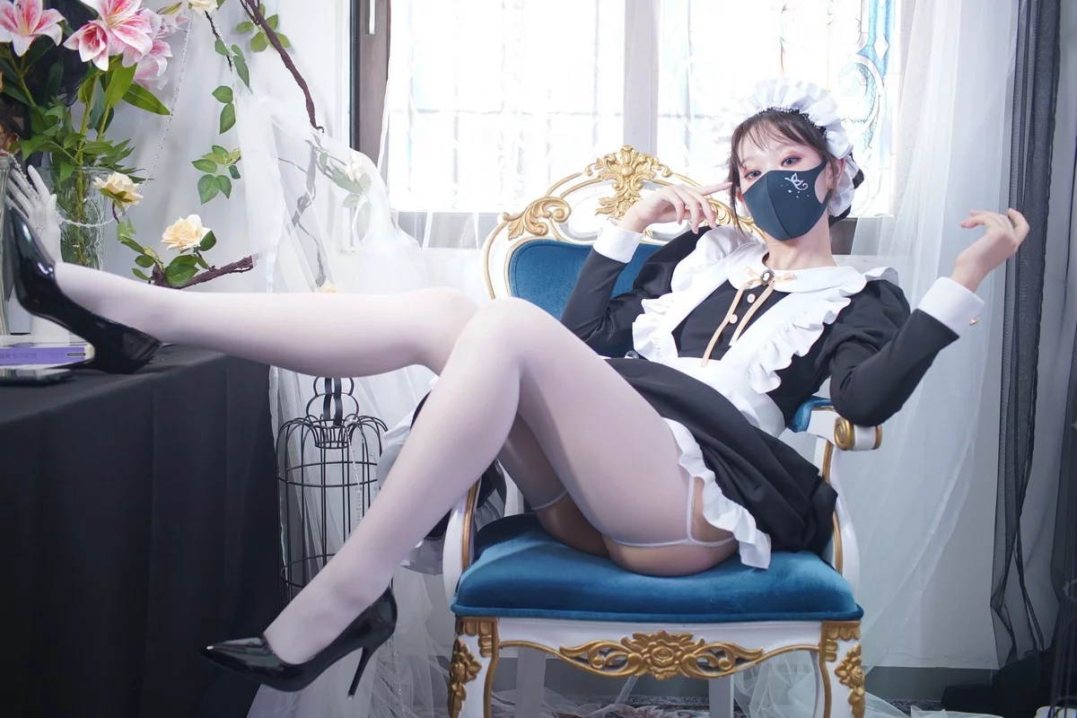 Xgyw.Org_网络美女茶籽ccz欧式女仆主题私房性感女仆长裙配超薄黑丝秀美腿迷人诱惑写真144P