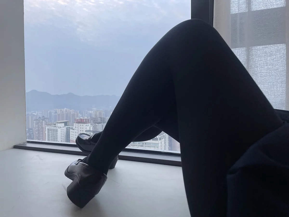 Xgyw.Org_网络美女轩萧学姐JK厚裤袜主题私房性感JK短裙下黑丝裤袜秀美腿迷人写真44P