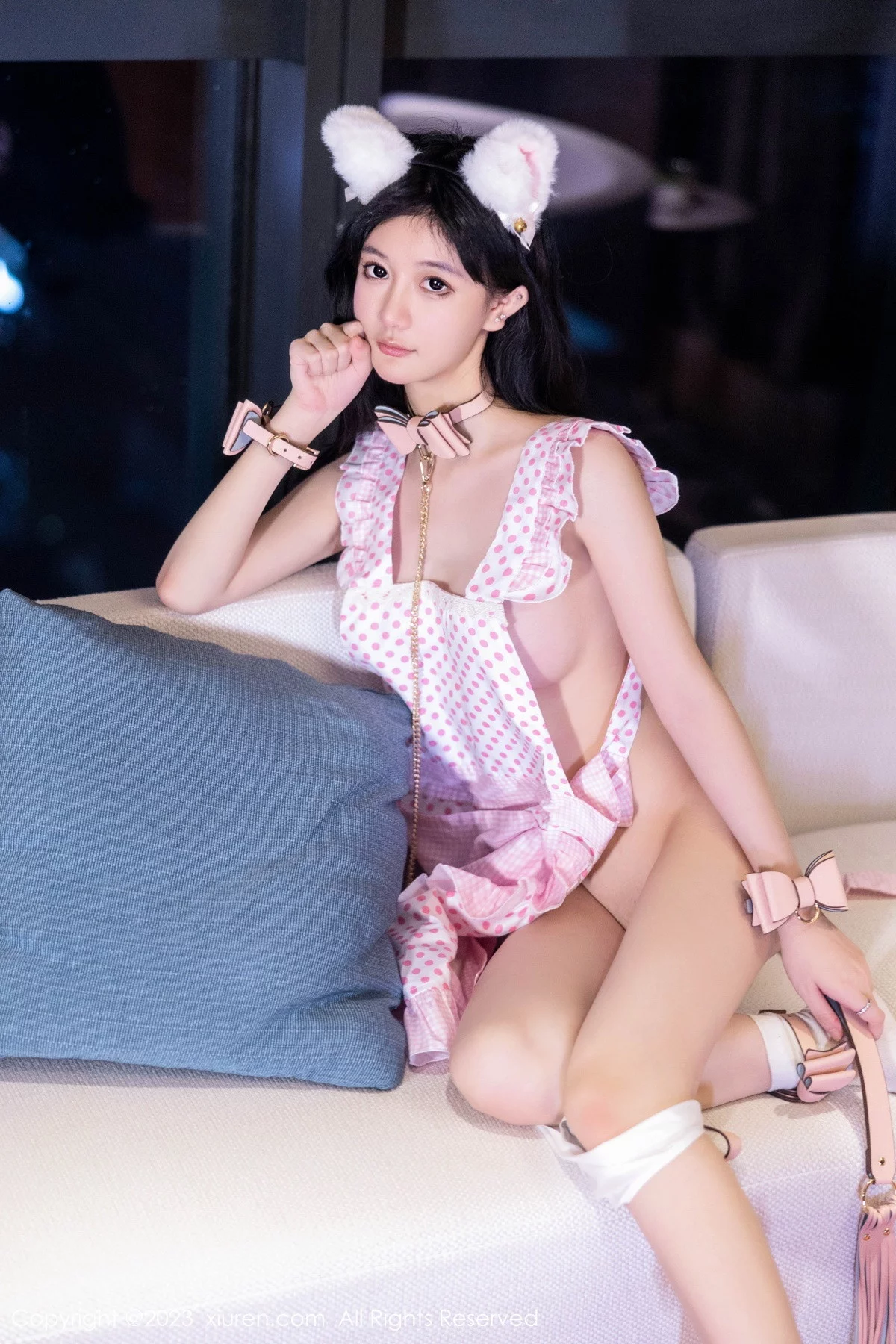 Xgyw.Org_XiuRen第7399期_模特幼幼女仆角色扮演性感粉色短围裙真空秀惹火身材诱惑写真82P