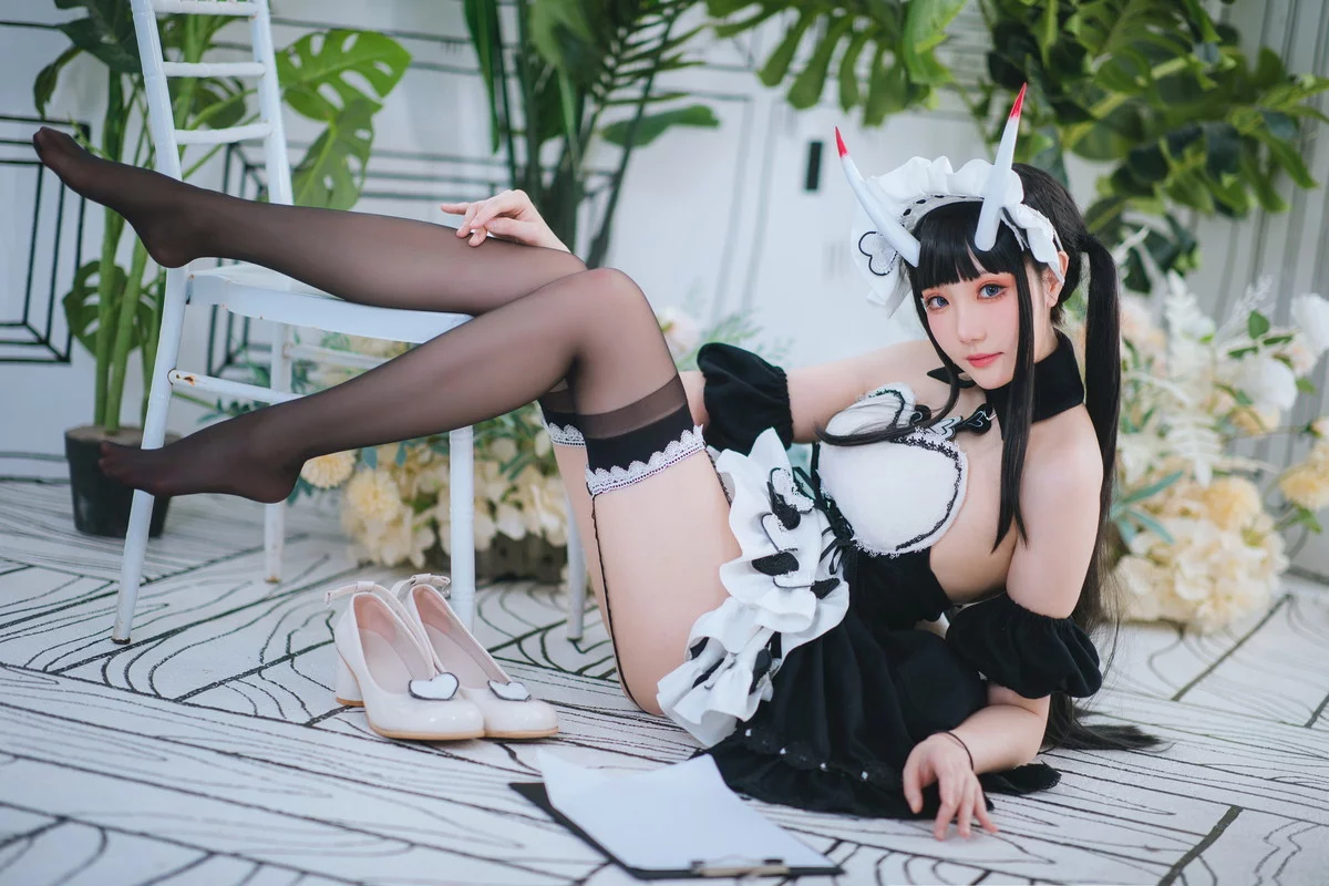 Xgyw.Org_Coser美女瓜希酱能代女仆主题性感黑白女仆装配黑丝吊袜秀完美身材诱惑写真22P