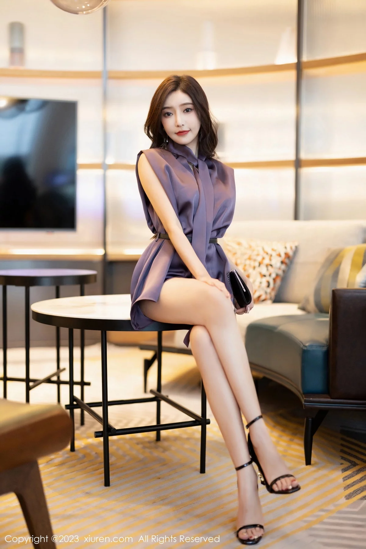 Xgyw.Org_XiuRen第7462期_女神王馨瑶yanni脱紫色上衣露性感白色蕾丝内衣完美诱惑写真80P