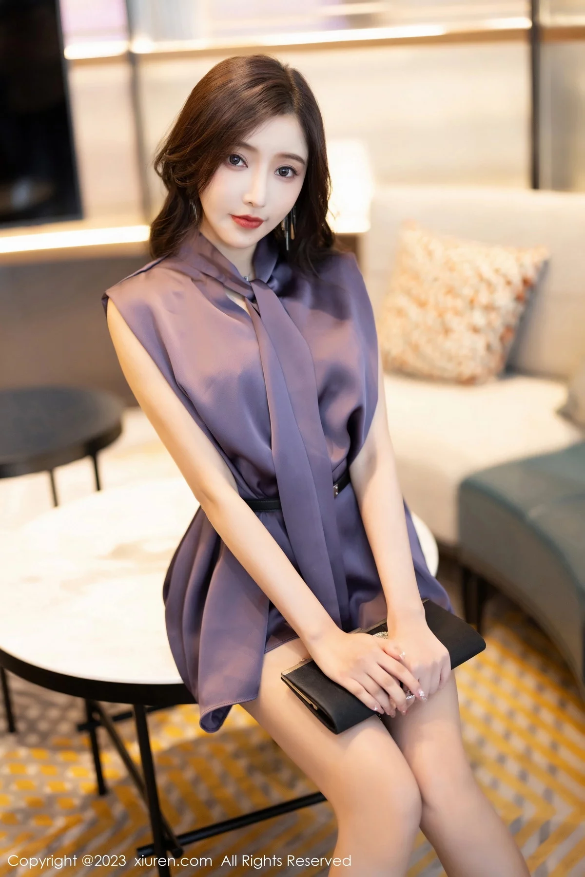 Xgyw.Org_XiuRen第7462期_女神王馨瑶yanni脱紫色上衣露性感白色蕾丝内衣完美诱惑写真80P