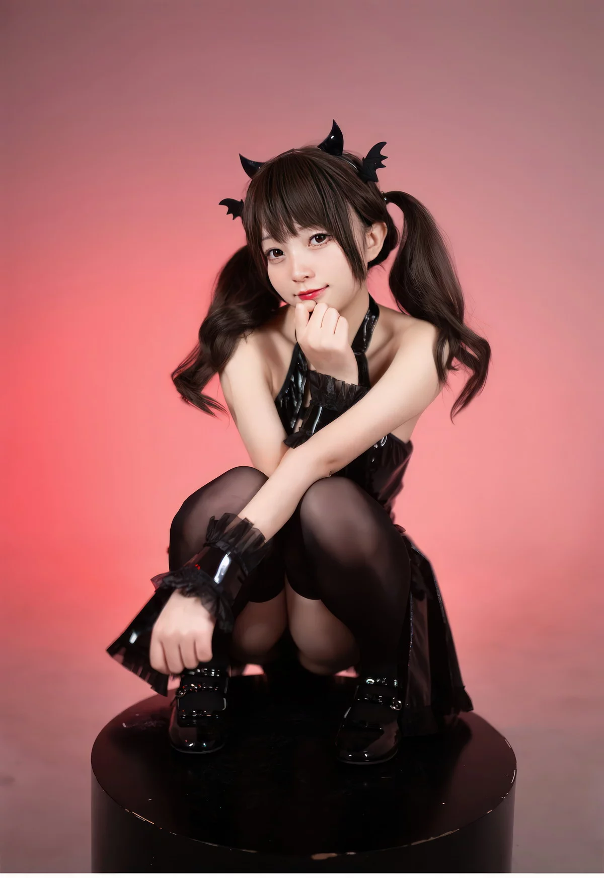 Xgyw.Org_网络美女花铃小恶魔主题性感黑色皮质服饰配黑丝袜秀完美身材撩人诱惑写真85P