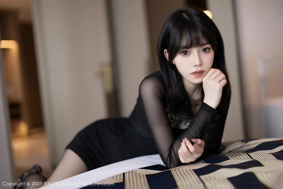 Xgyw.Org_[XiaoYu画语界]Vol.1124_模特奶瓶黑色连衣短裙+薄透服饰露蓝色内衣秀曼妙身姿诱惑写真83P