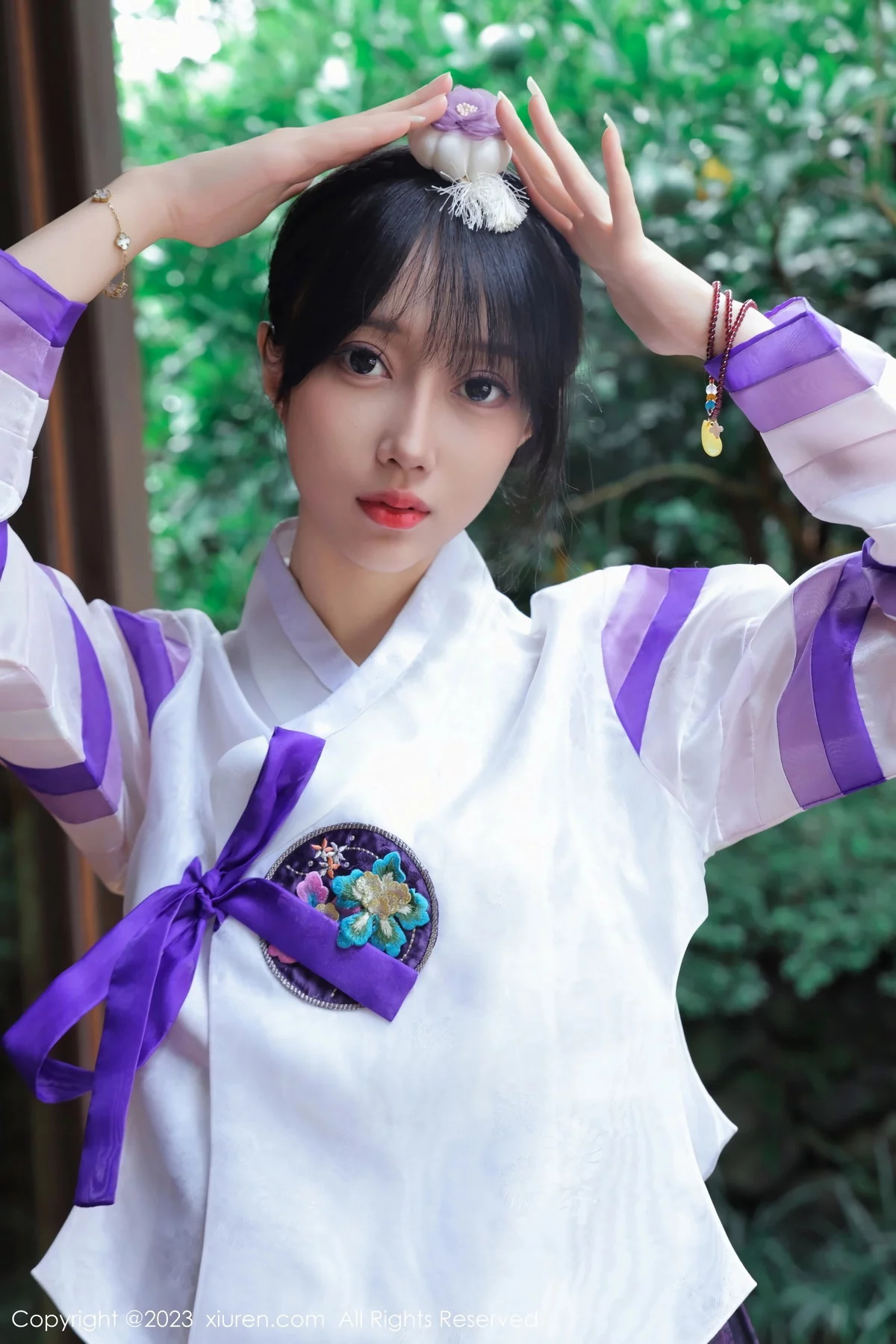 Xgyw.Org_XiuRen第7677期_模特玥儿玥er济州岛旅拍大长今服饰半脱秀完美身姿迷人诱惑写真66P