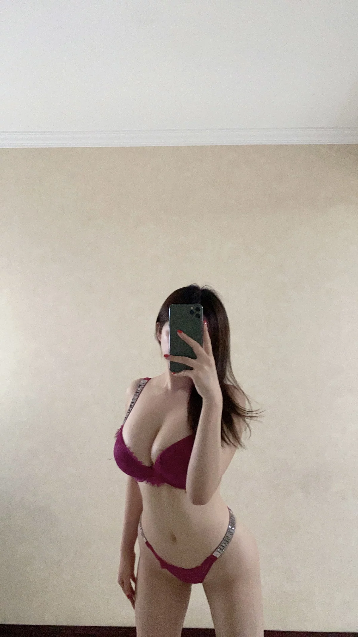 Xgyw.Org_网红小姐姐奶宝妹纸微密圈嘉宾主题私房性感内衣服饰系列秀丰满身材诱惑写真300P