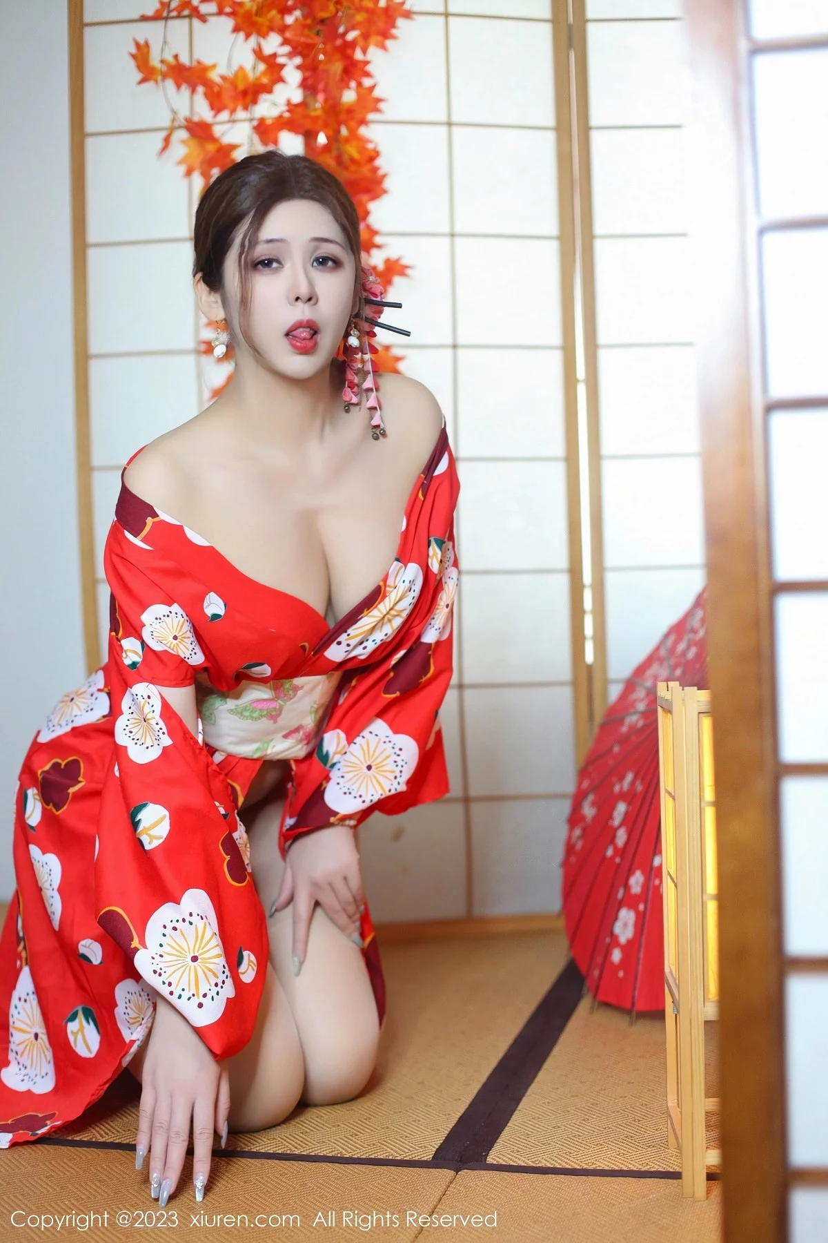 Xgyw.Org_XiuRen第7736期_模特月野兔美妞性感红色和服配蕾丝肉丝袜秀曼妙身姿诱惑写真54P