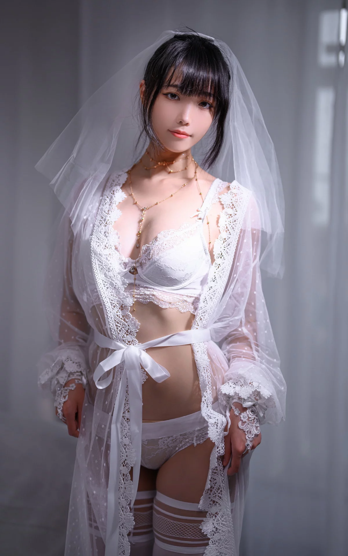 Xgyw.Org_网络美女汪知子婚纱主题性感白色薄透婚纱露白色蕾丝内衣秀完美身材诱惑写真35P