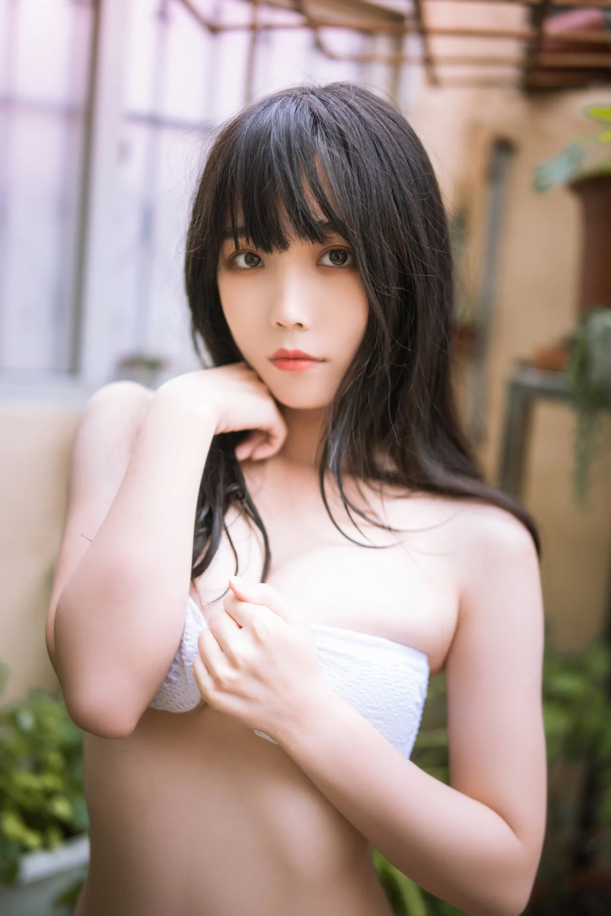 Xgyw.Org_网络美女汪知子夏日小院主题性感白色短T配牛仔短裤露白色内衣秀完美身材诱惑写真33P