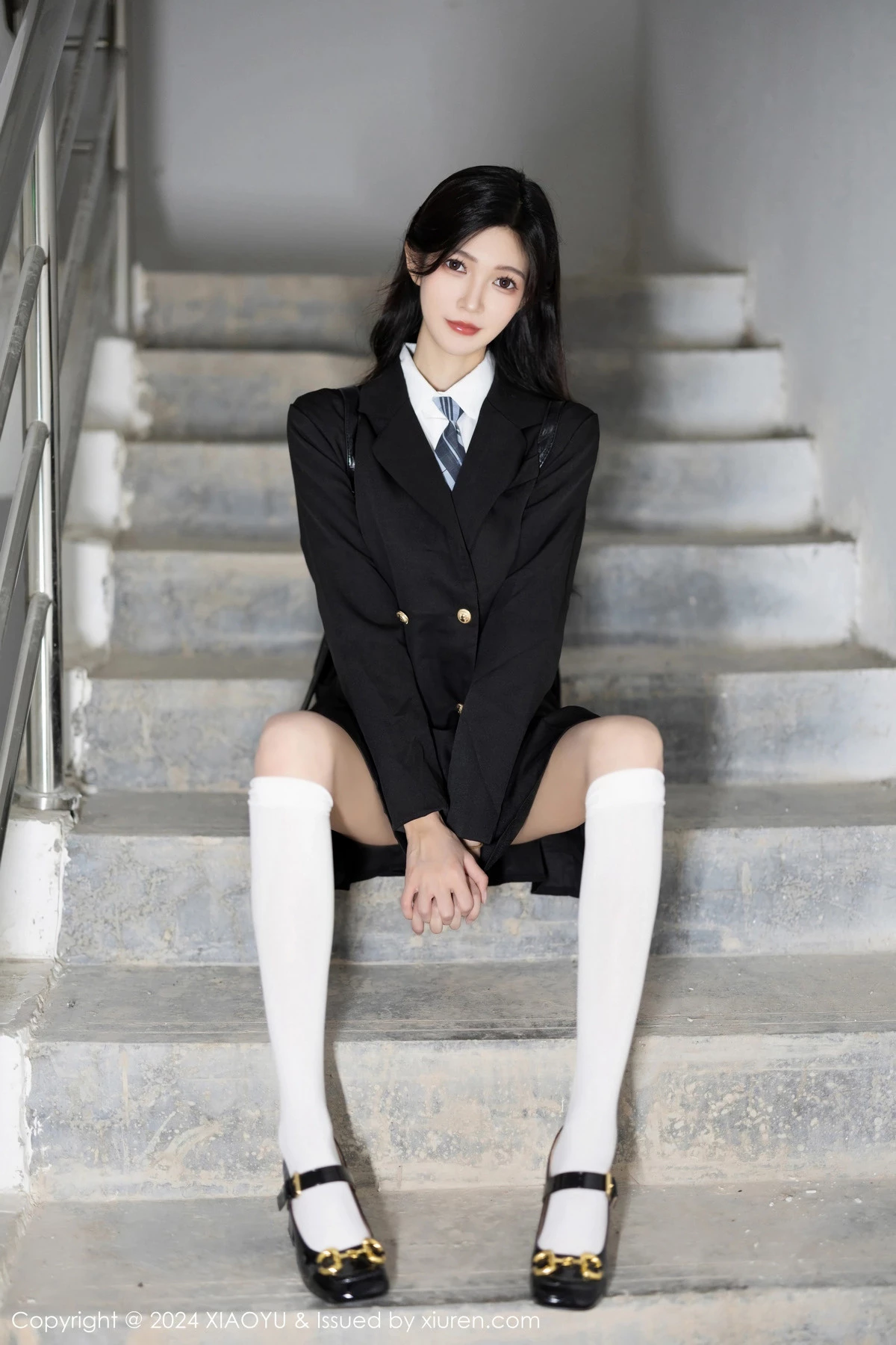 Xgyw.Org_[XiaoYu画语界]Vol.1204_模特程程程性感学妹制服露黑色内衣配白丝袜秀曼妙身姿诱惑写真83P